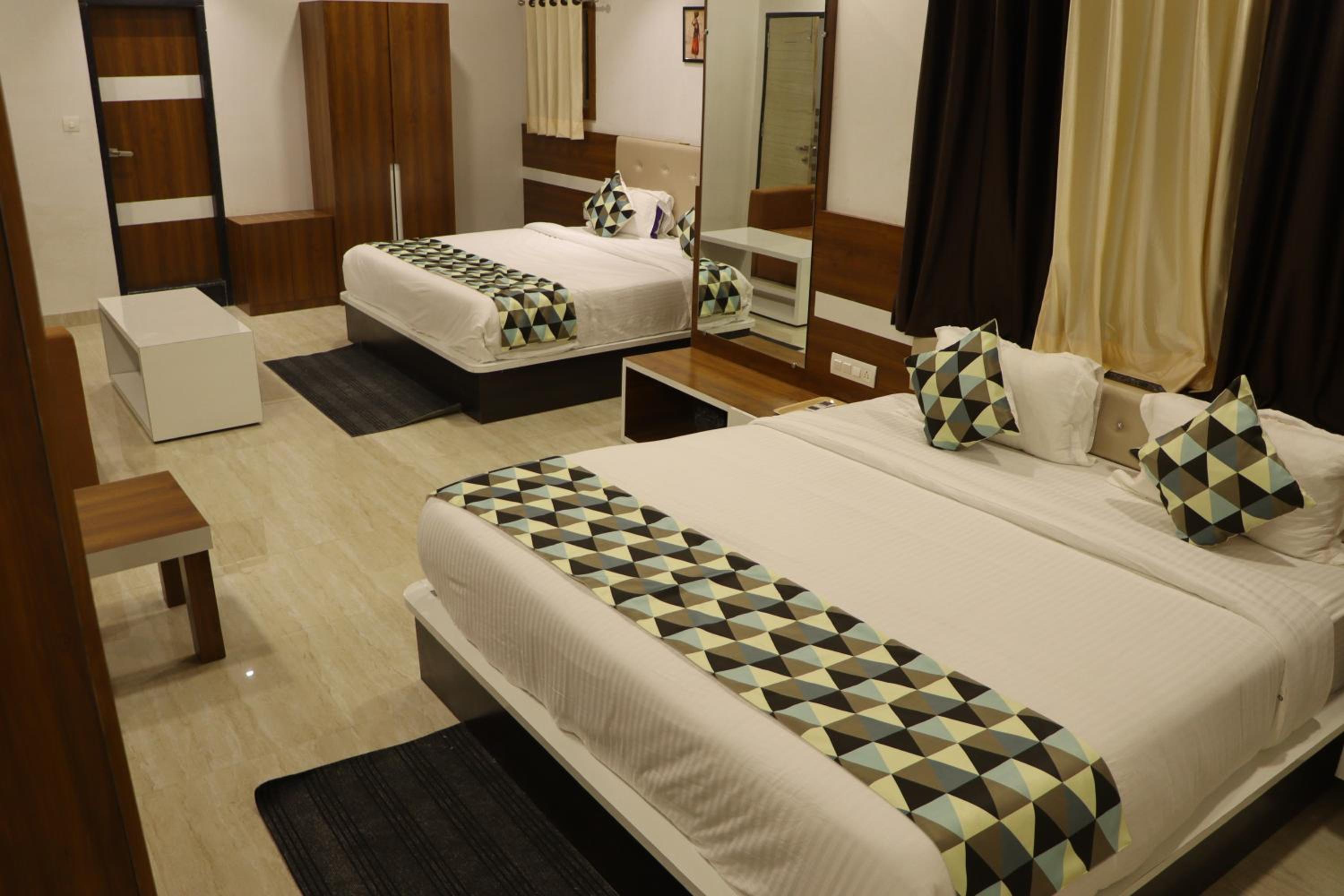 Deluxe Family Room photo 1