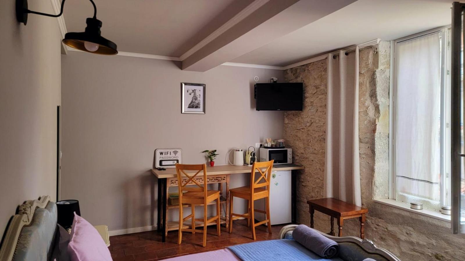 Studio Apartment - Photo 7