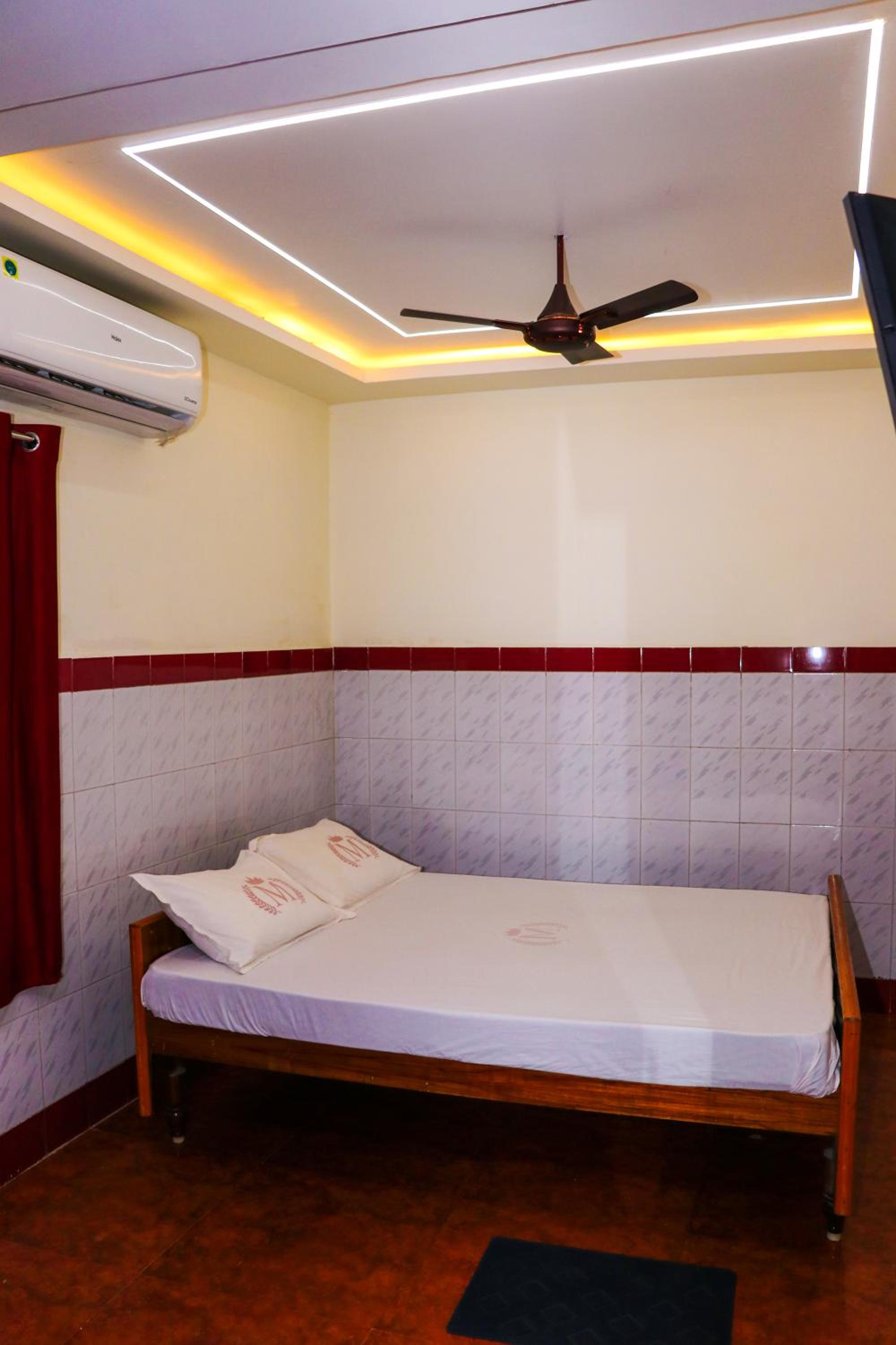 Deluxe Double Room photo 3
