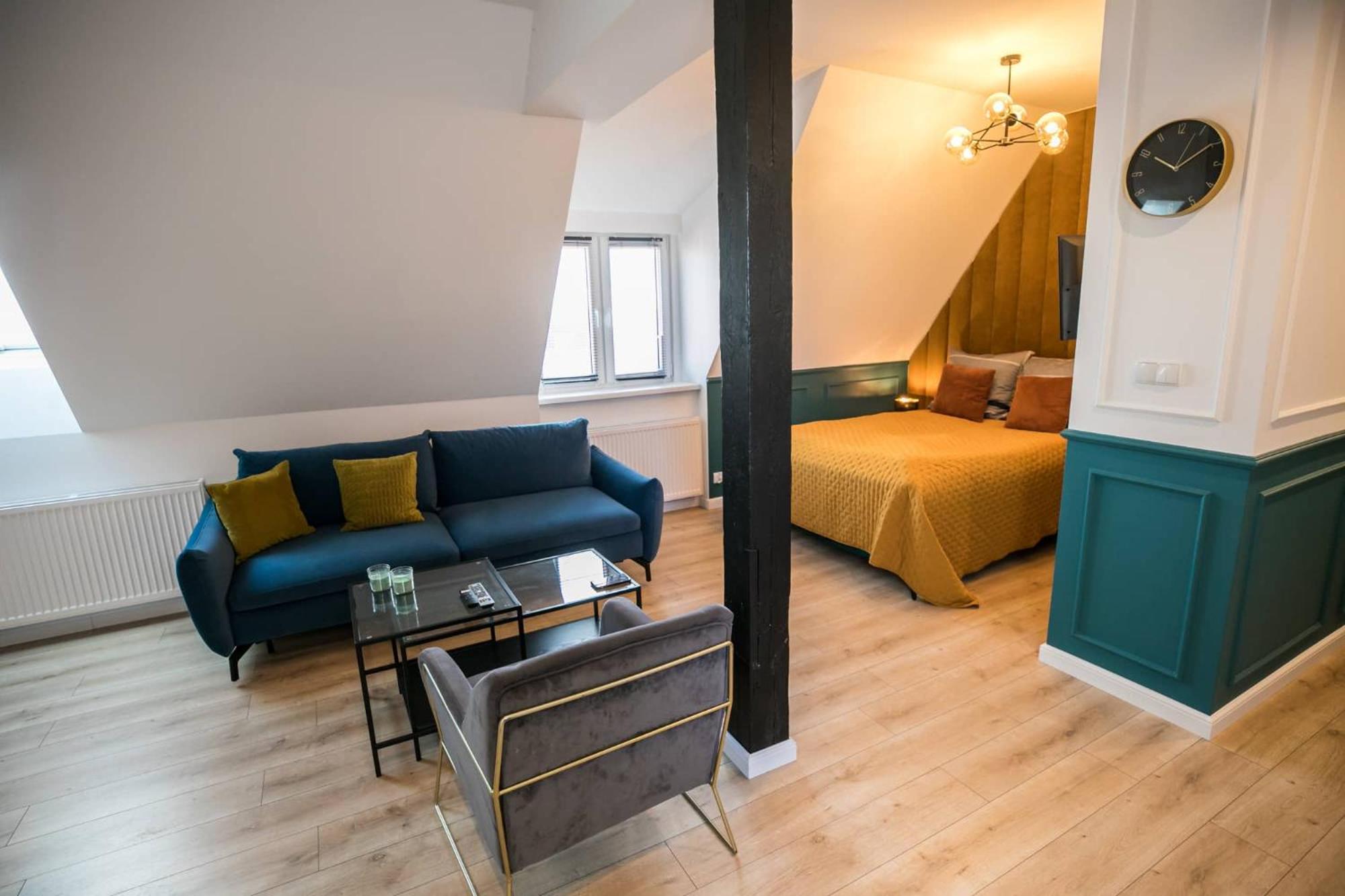 Studio Apartment - Photo 1