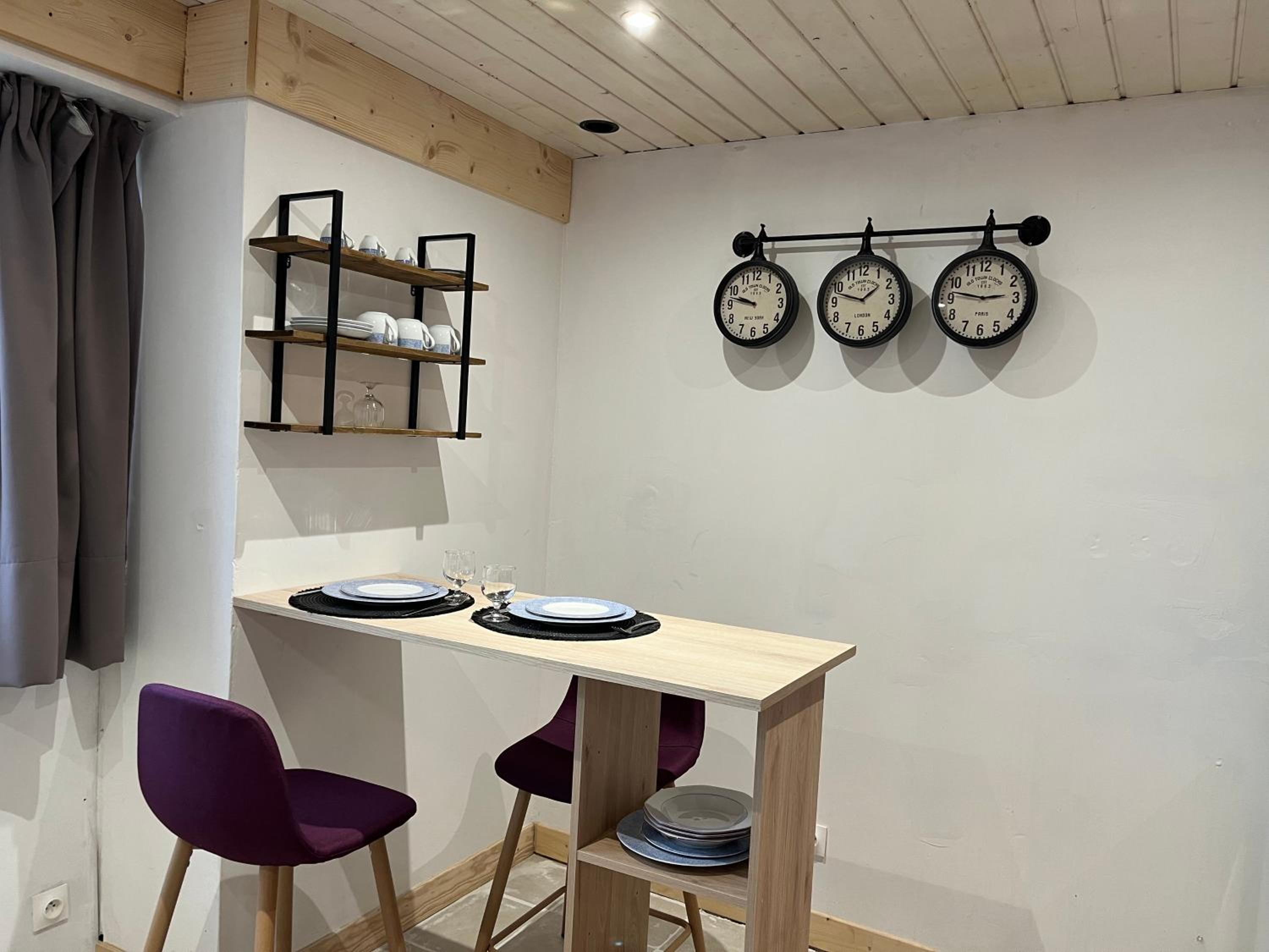 Studio with Lake View - Photo 2