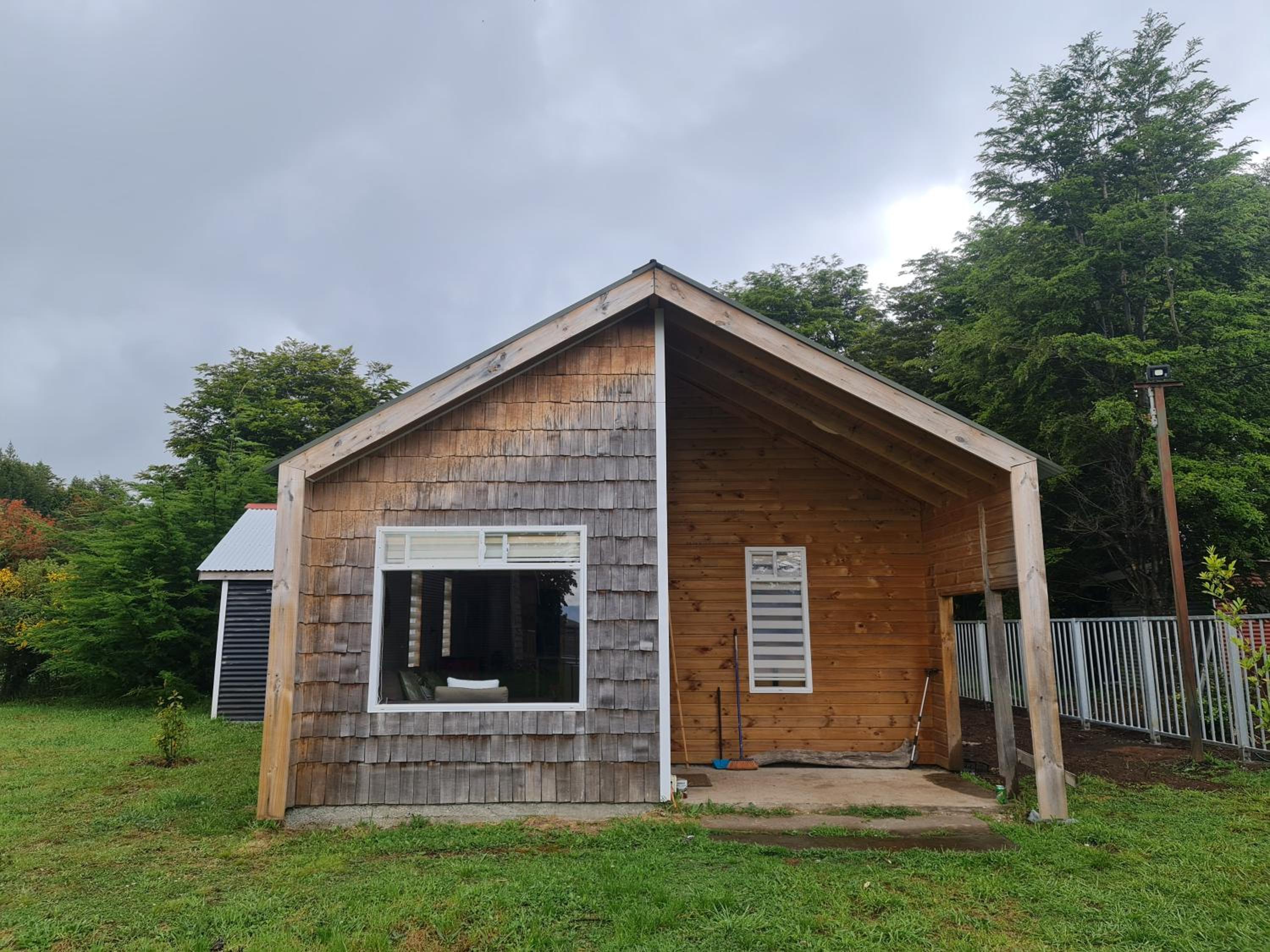 Three-Bedroom House photo 2