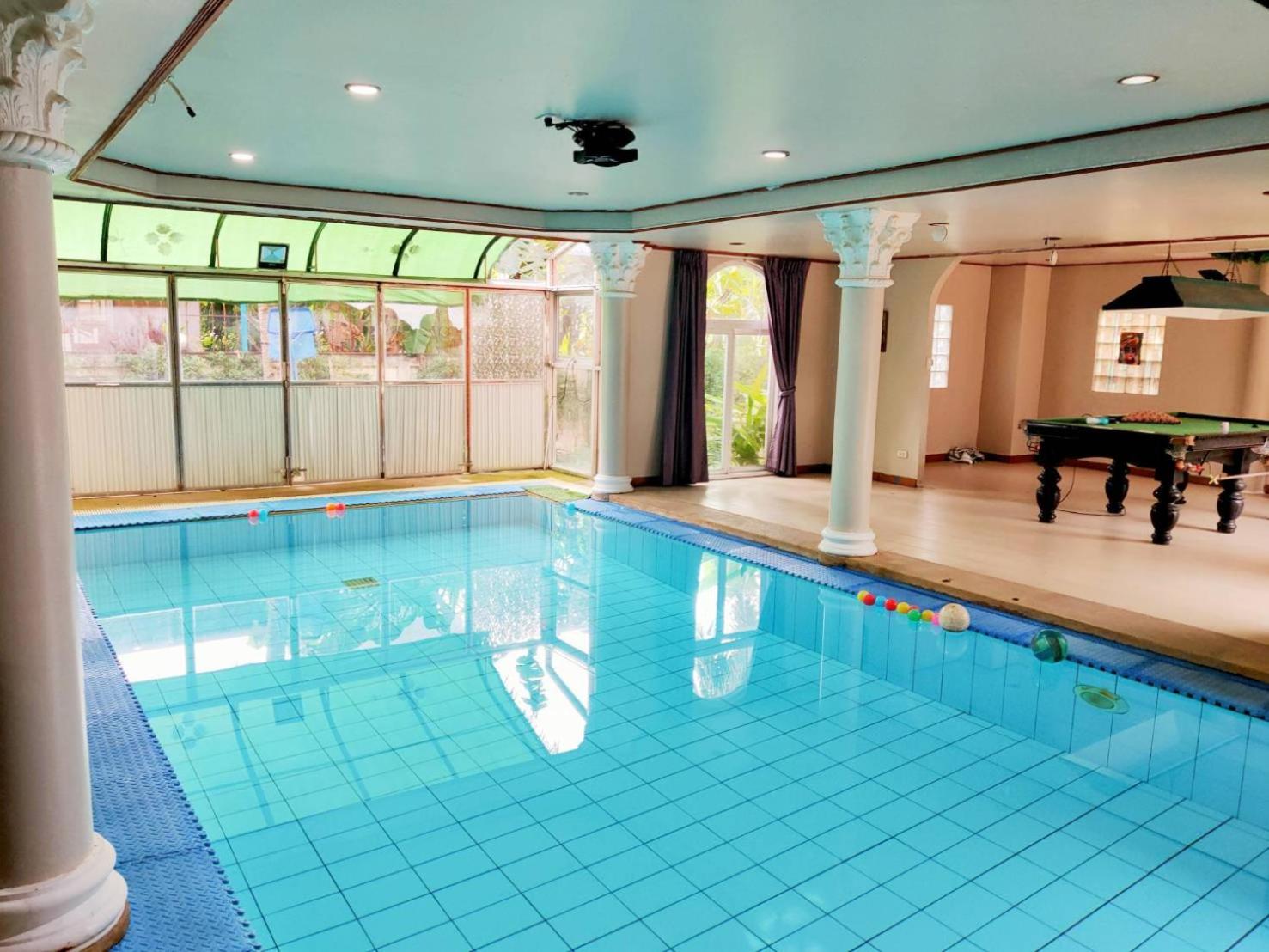 Villa with Private Pool - Photo 12