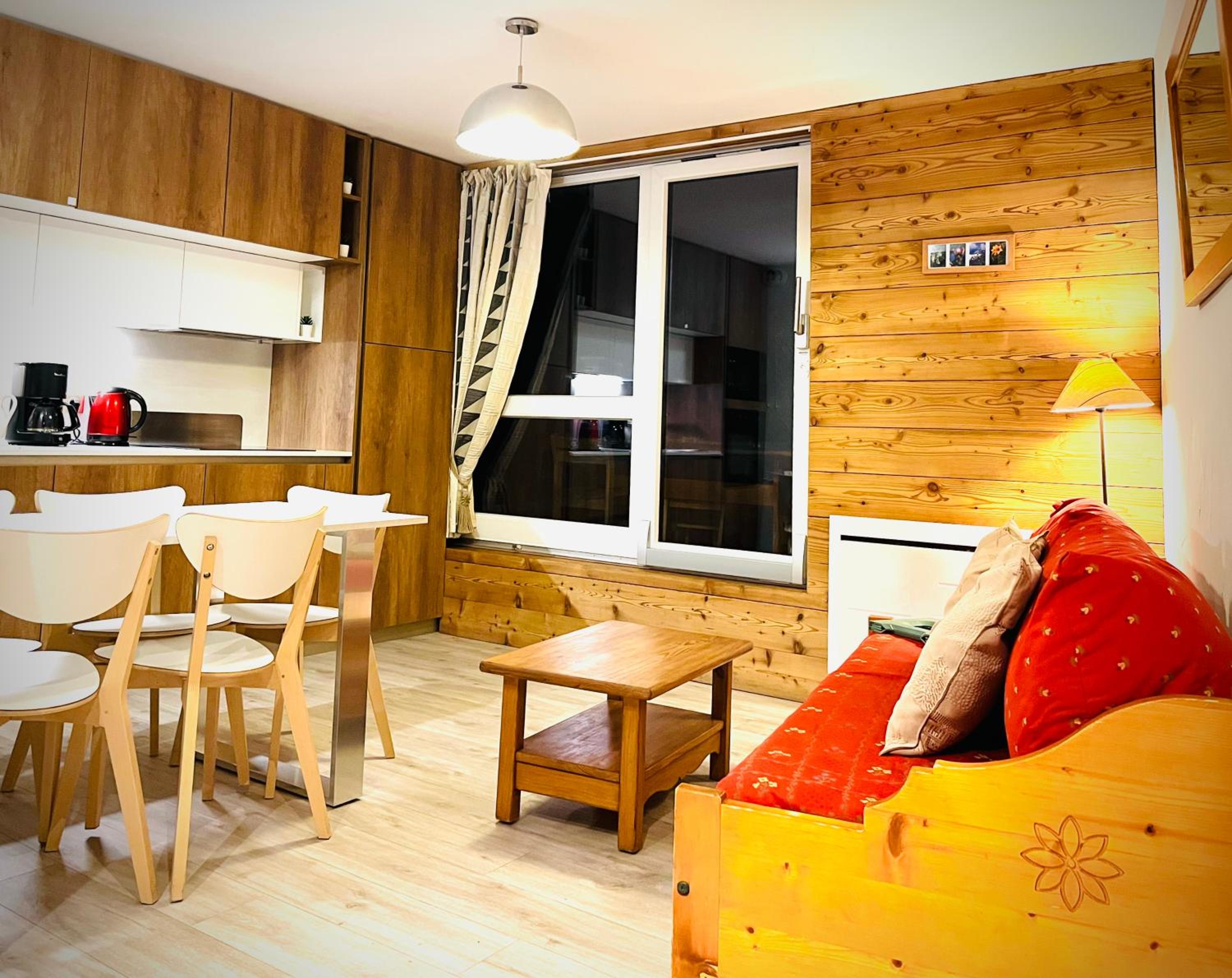 Two-Bedroom Apartment (6 Adults) photo 3