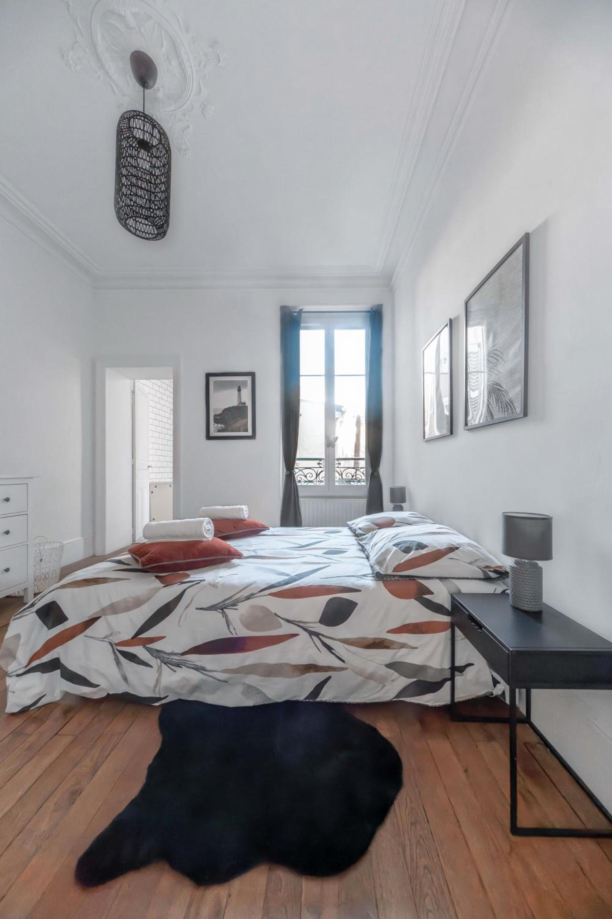 Two-Bedroom Apartment - Photo 6
