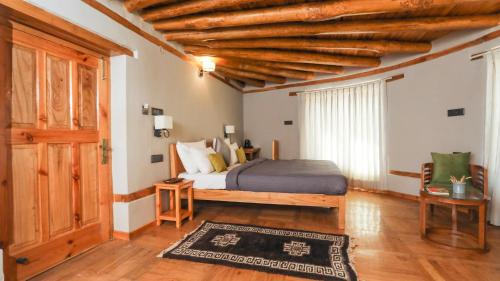 Deluxe Room - Photo 11