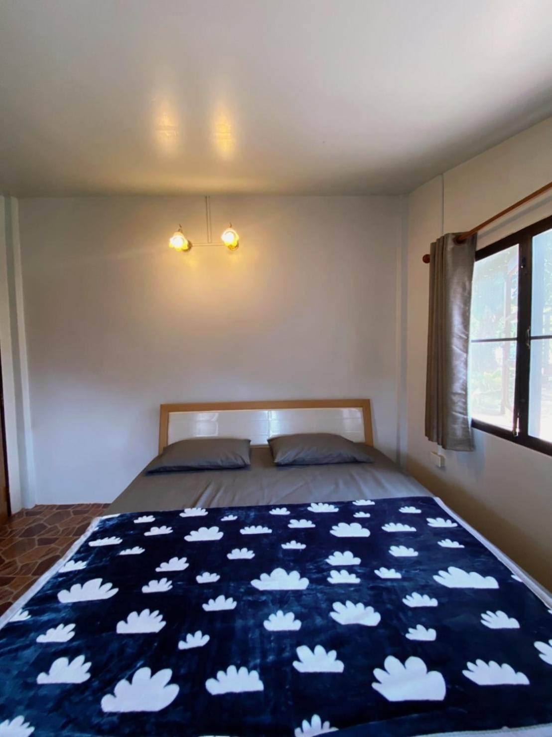 Two-Bedroom House - Photo 5
