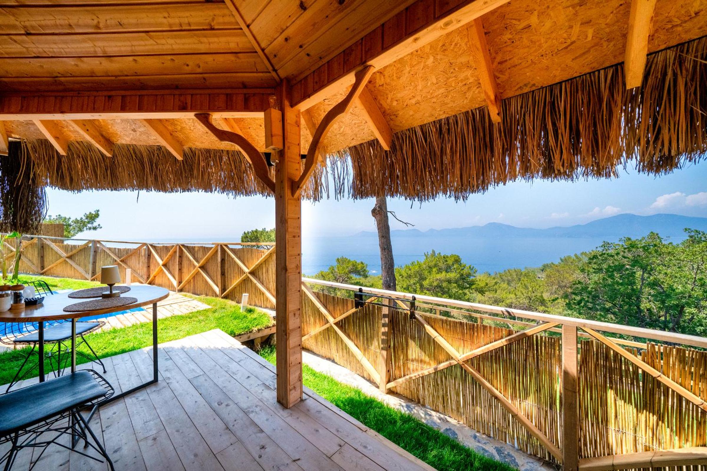 Deluxe Bungalow with Sea View