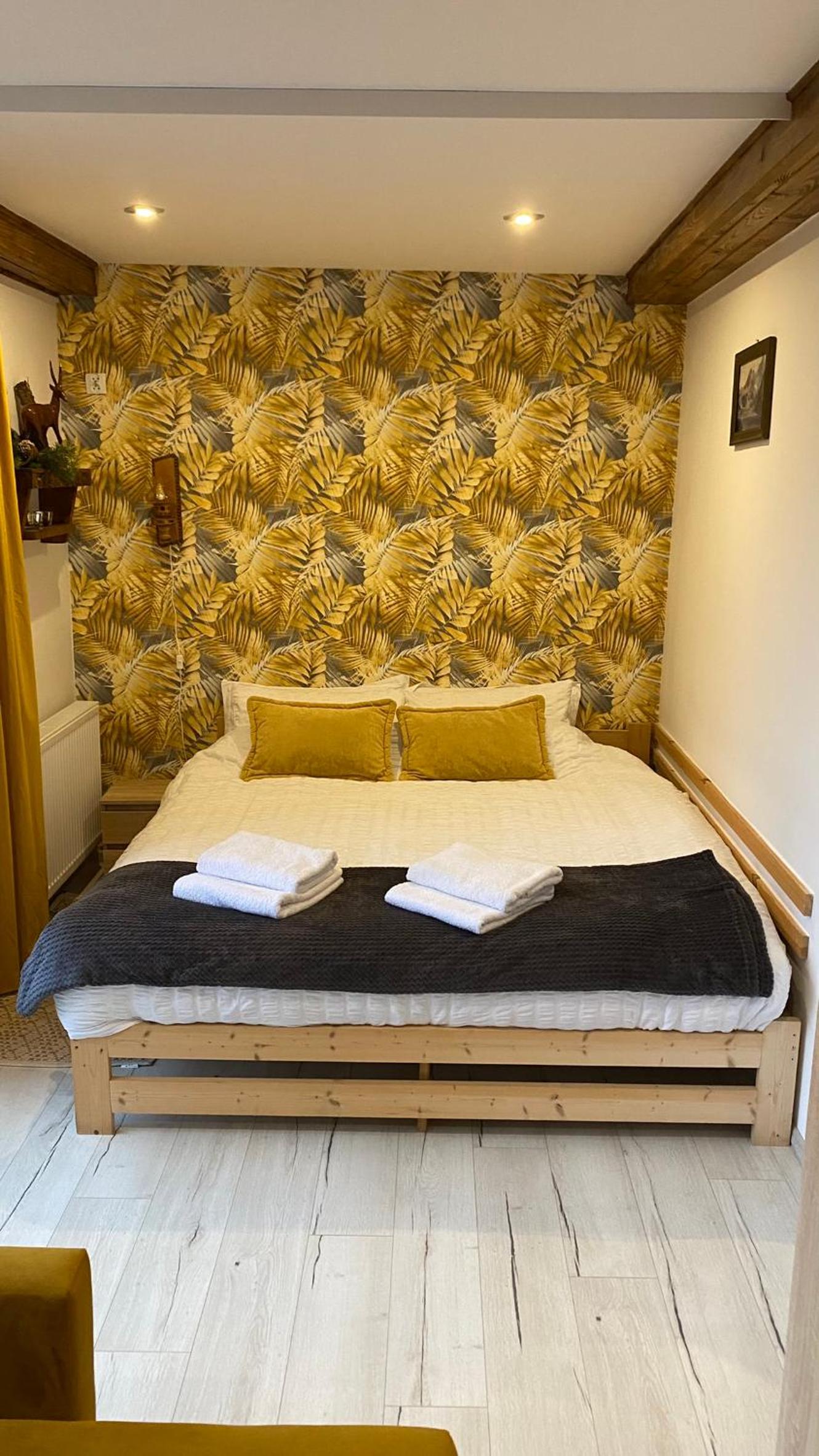 Two-Bedroom Apartment - Photo 2