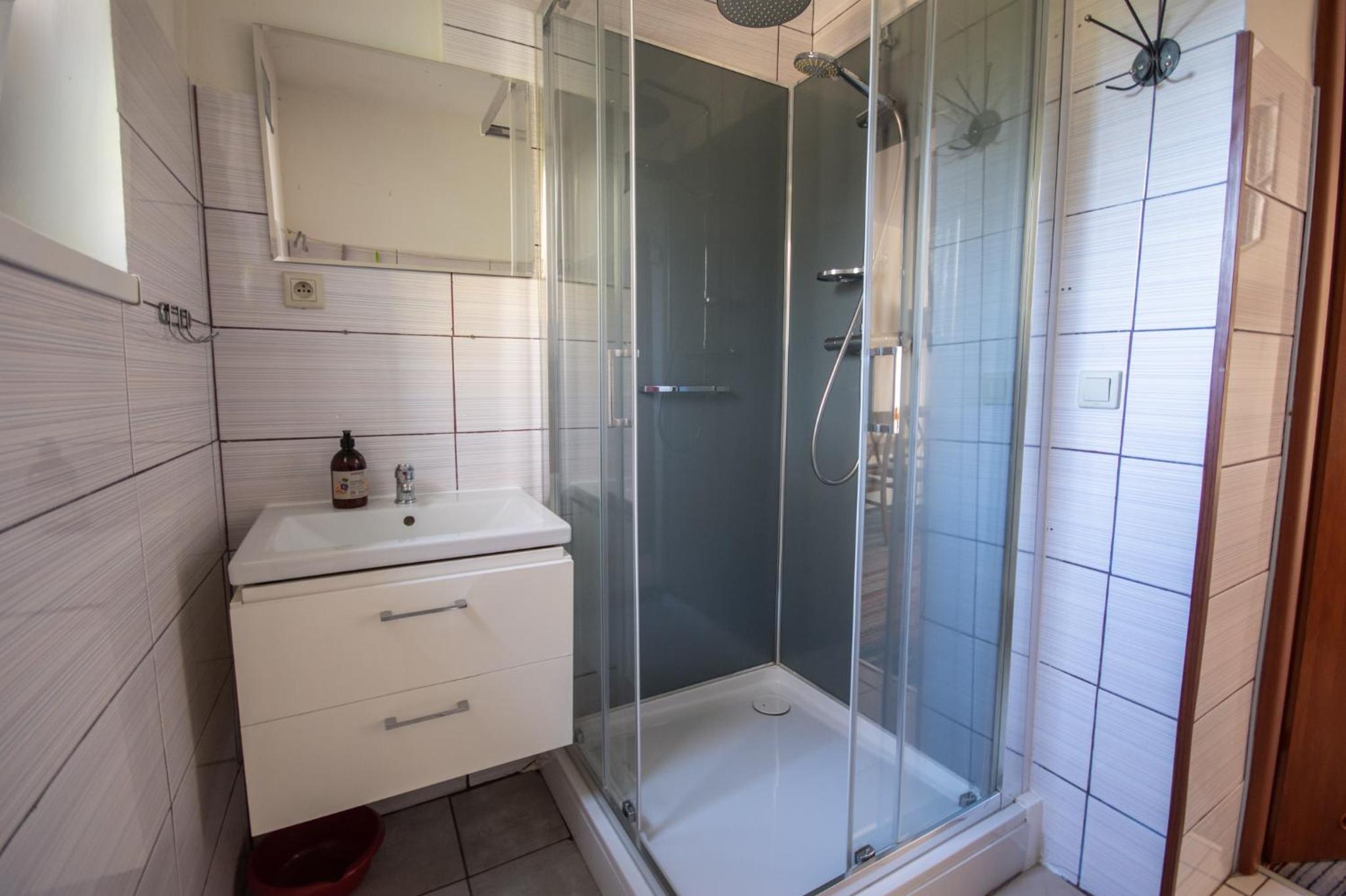 Small Double or Twin Room photo 2