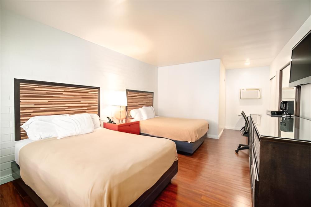 Deluxe Double Room with 2 Double Beds