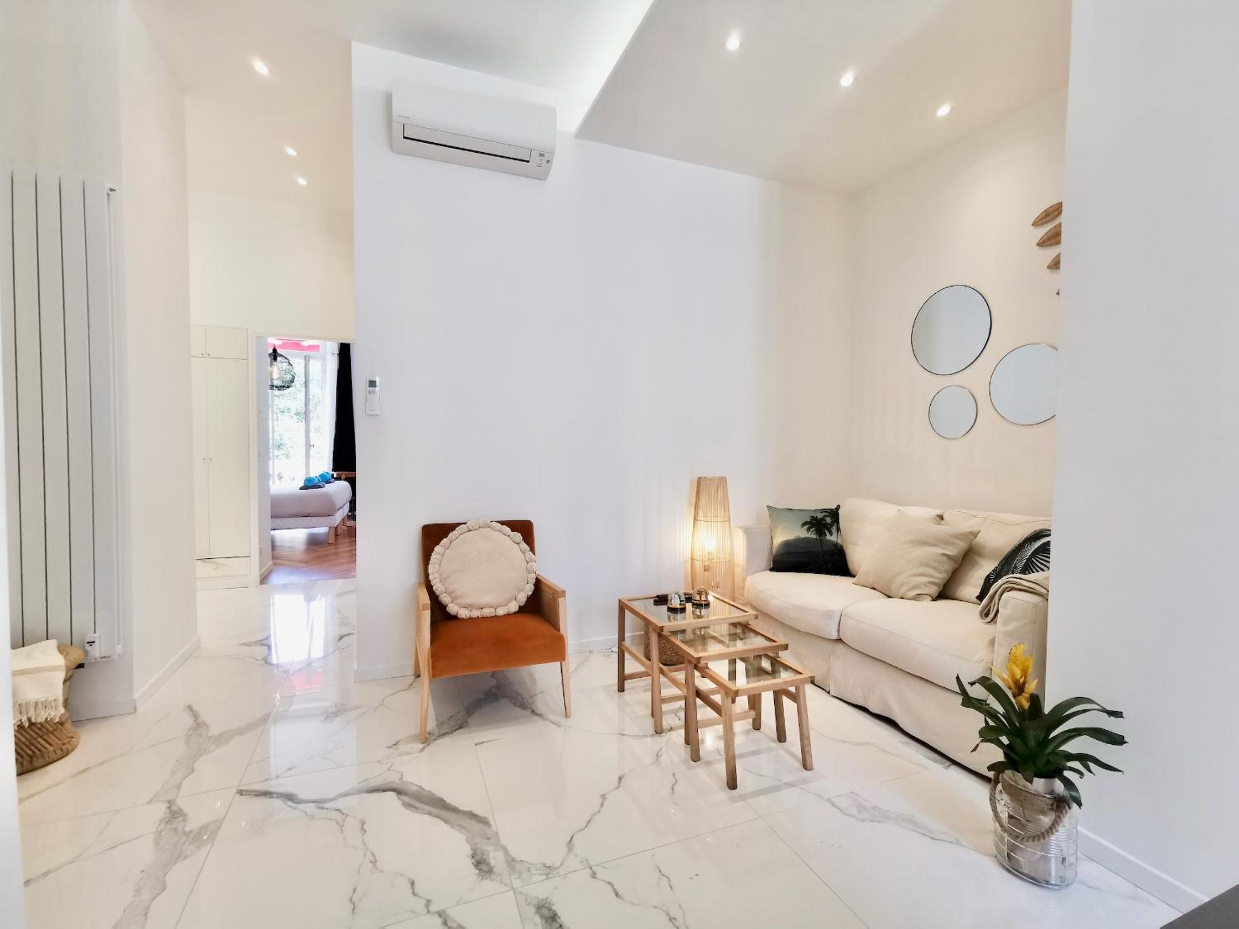 Superior Apartment