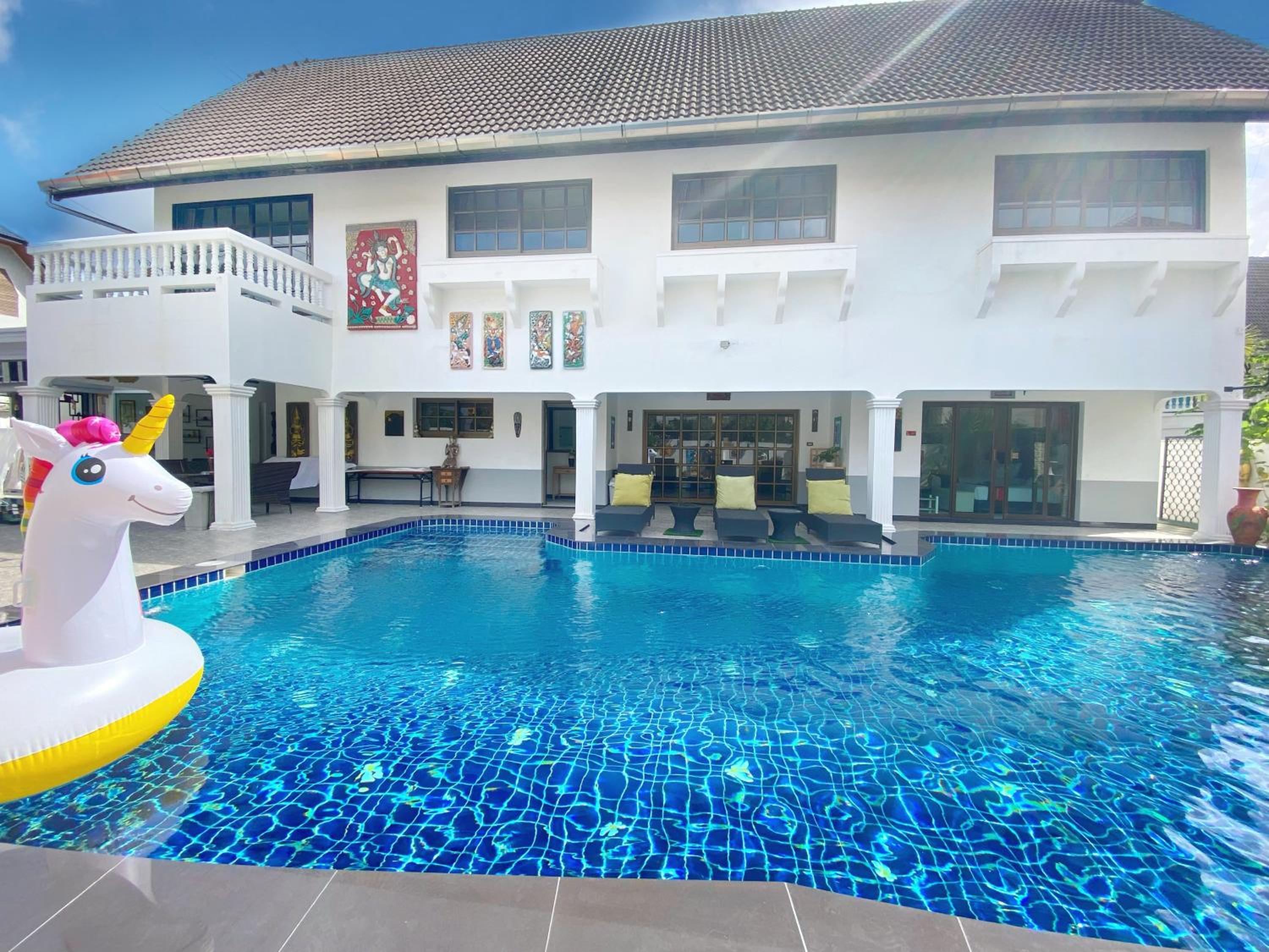 Villa with Garden View - Photo 23