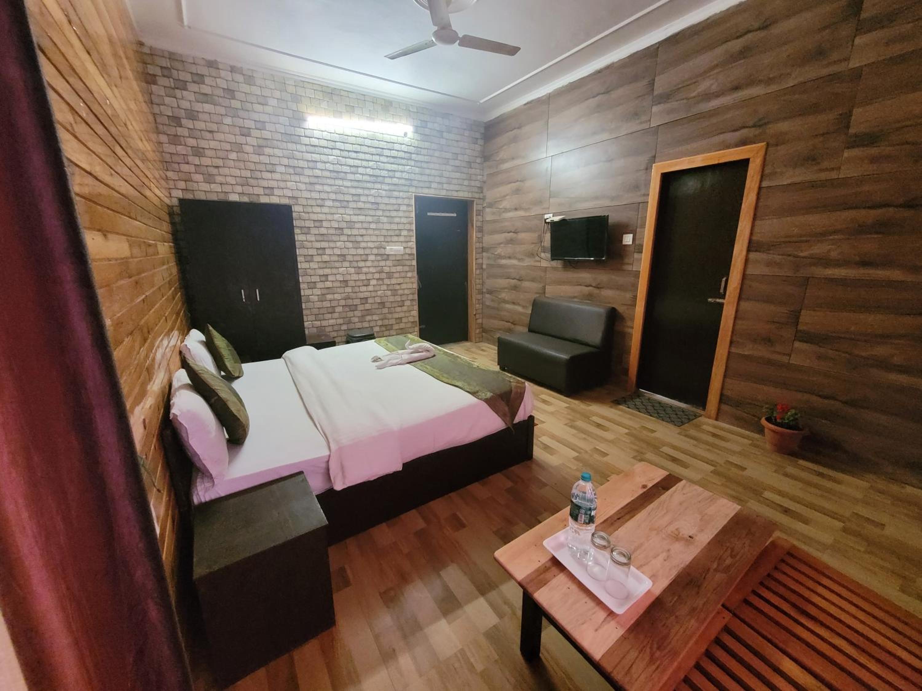 Double Room with Mountain View photo 2