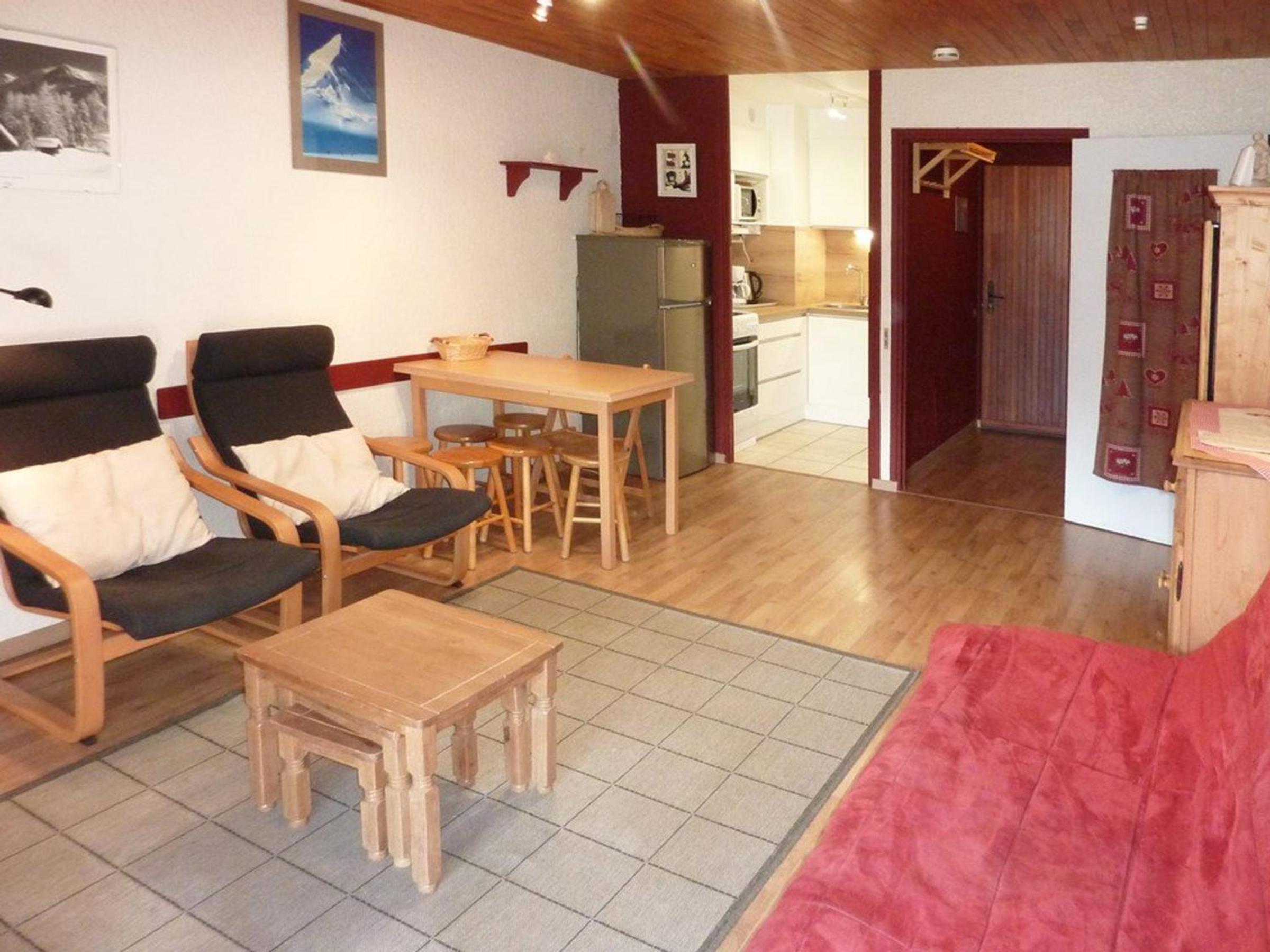 Apartment (6 Adults)