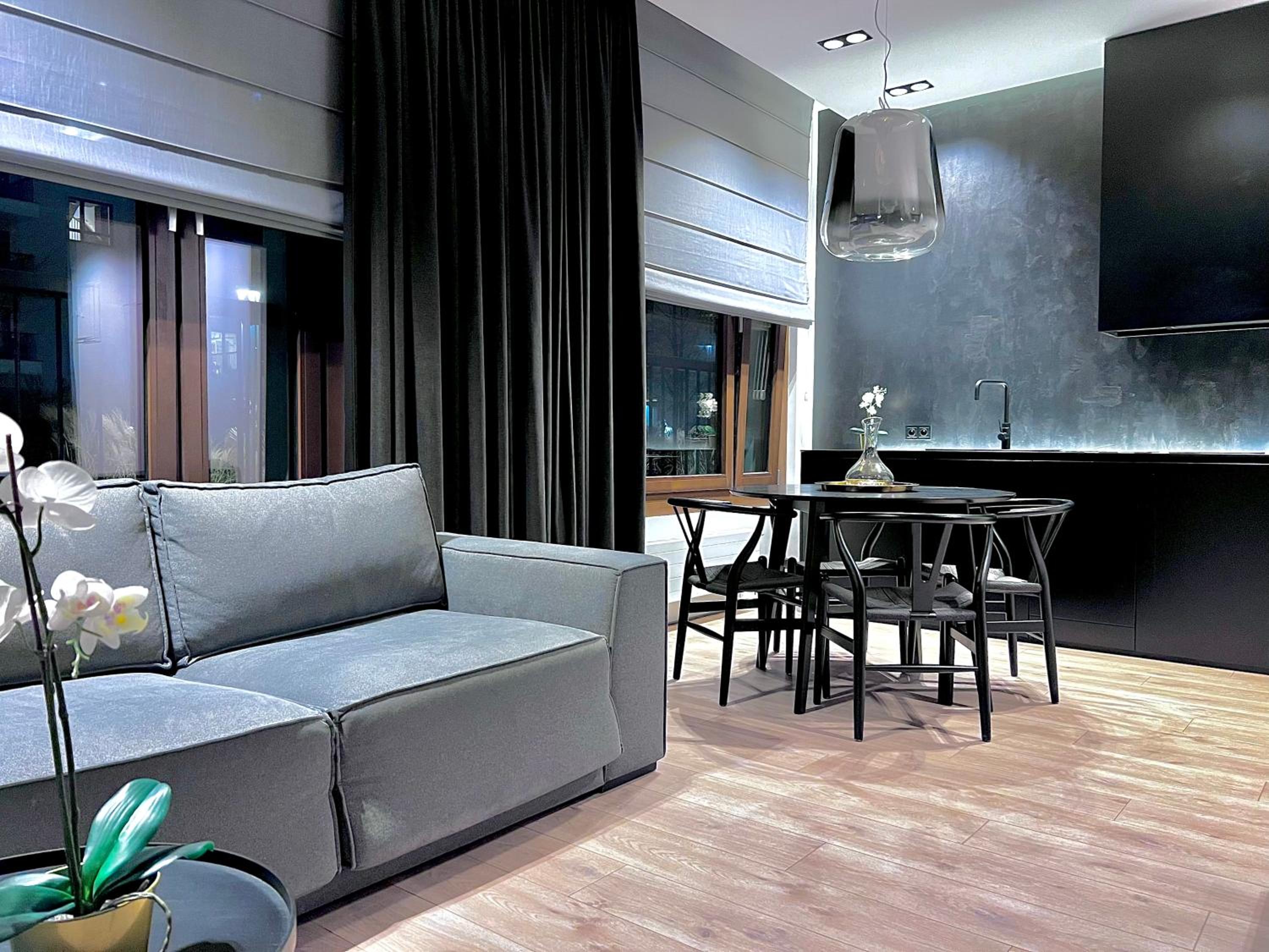 One-Bedroom Apartment - Photo 1