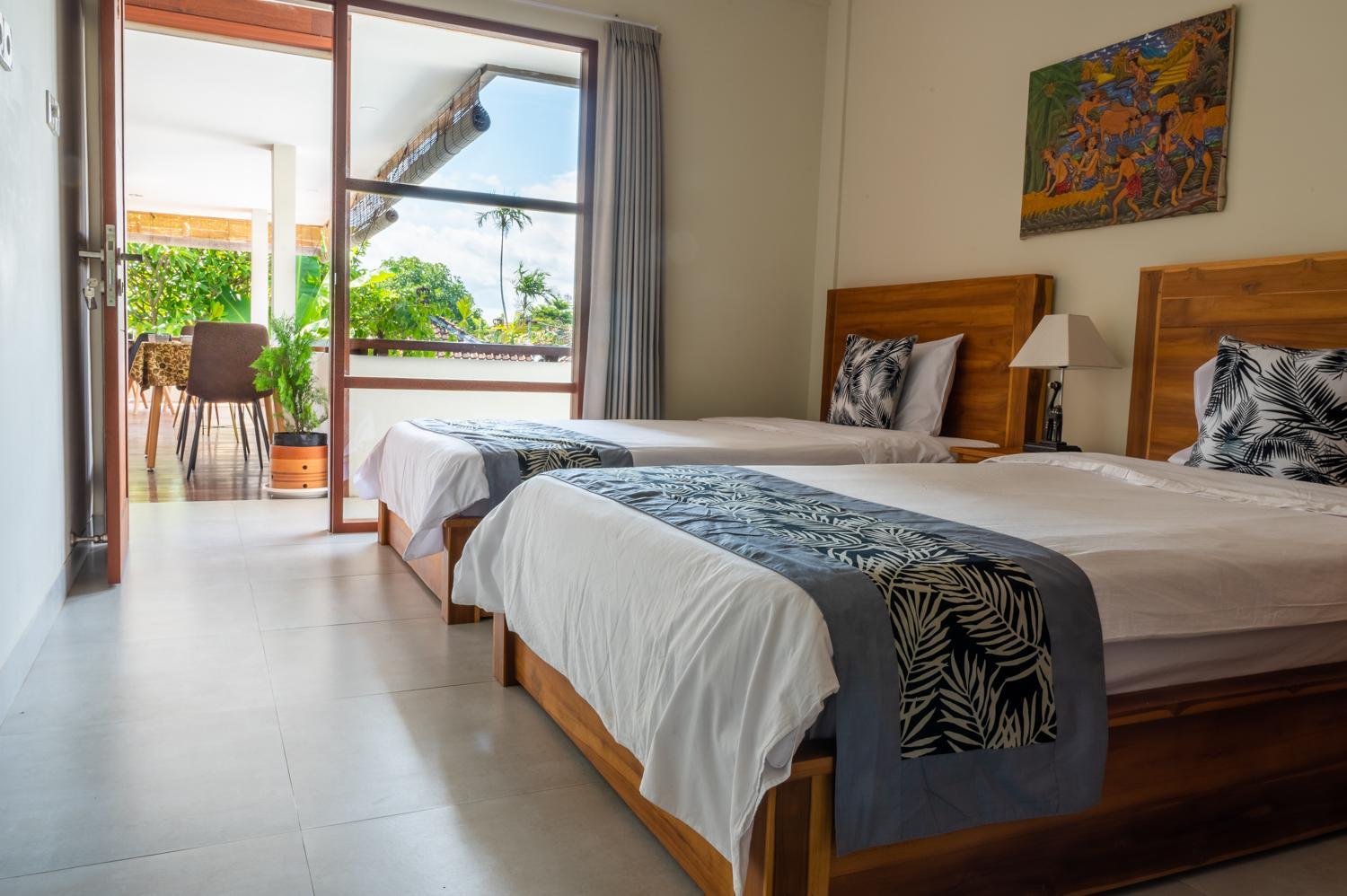 Standard Twin Room with Garden View