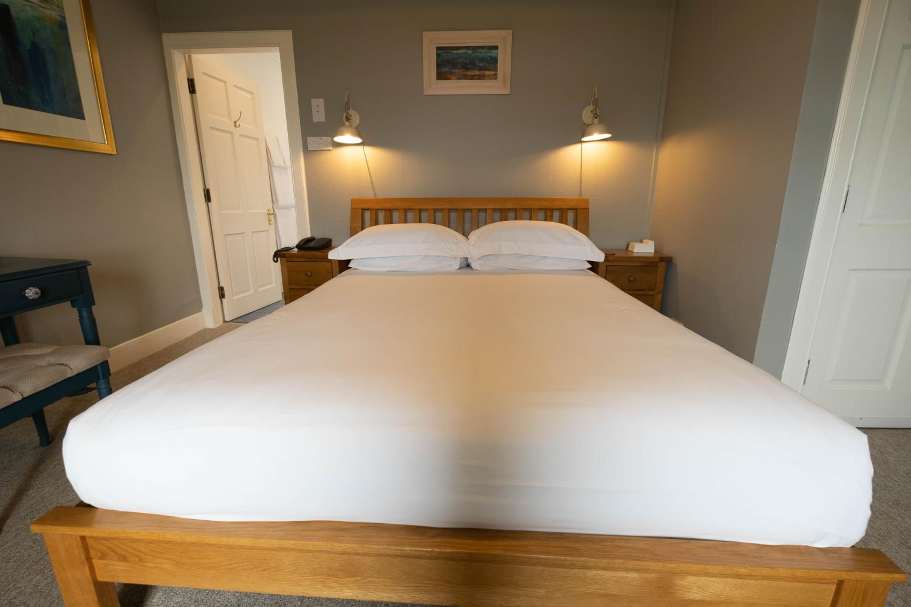 King Room with Sea View (No Pets)