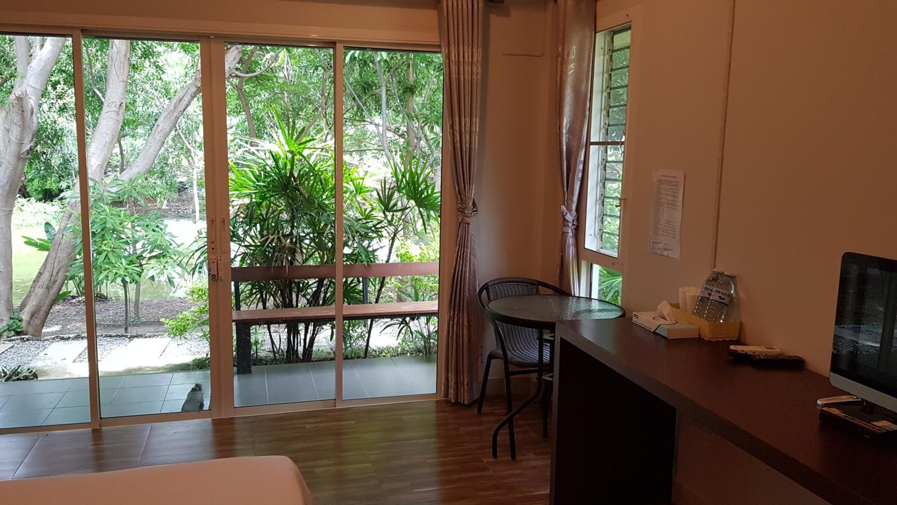 Standard Double Room - Photo 12