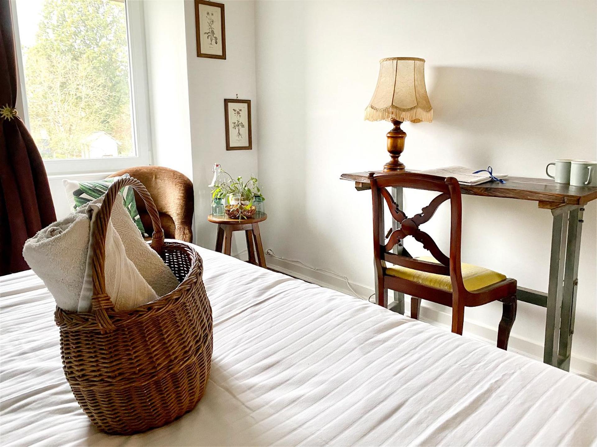 Deluxe Double Room with Bath photo 3