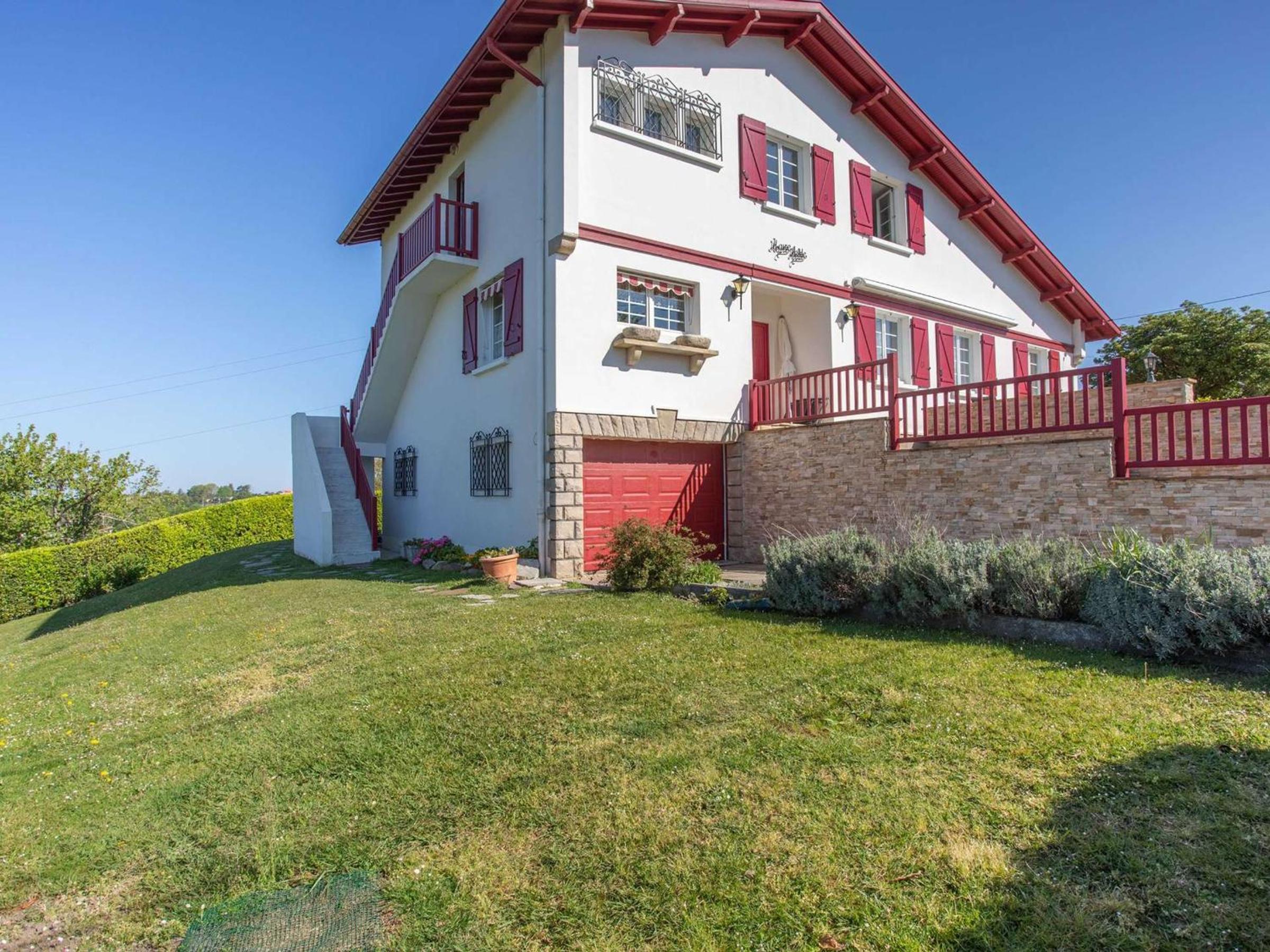 Apartment (8 Adults)
