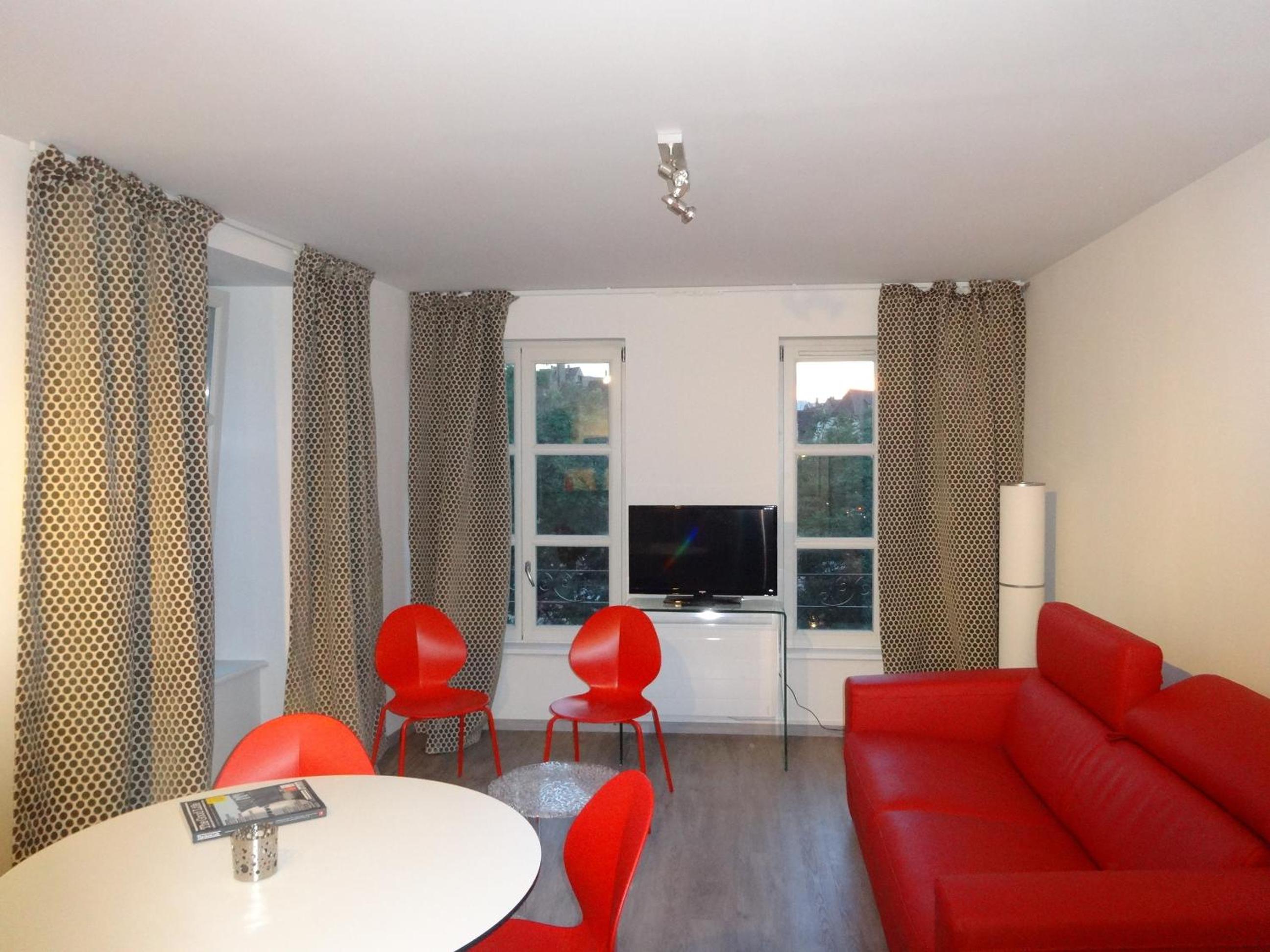 Apartment with Cathedral and River View photo 2