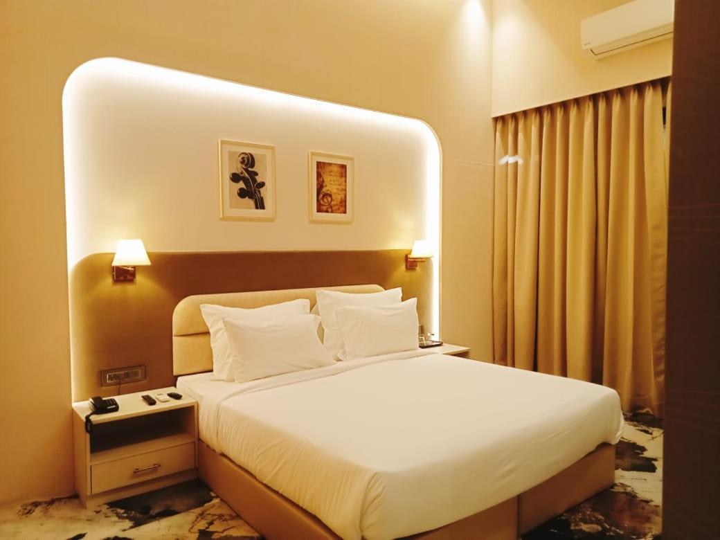 Deluxe Room - Photo 1
