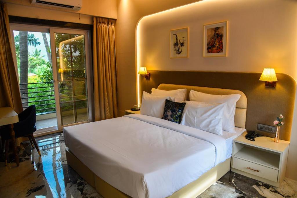 Deluxe Room - Photo 2