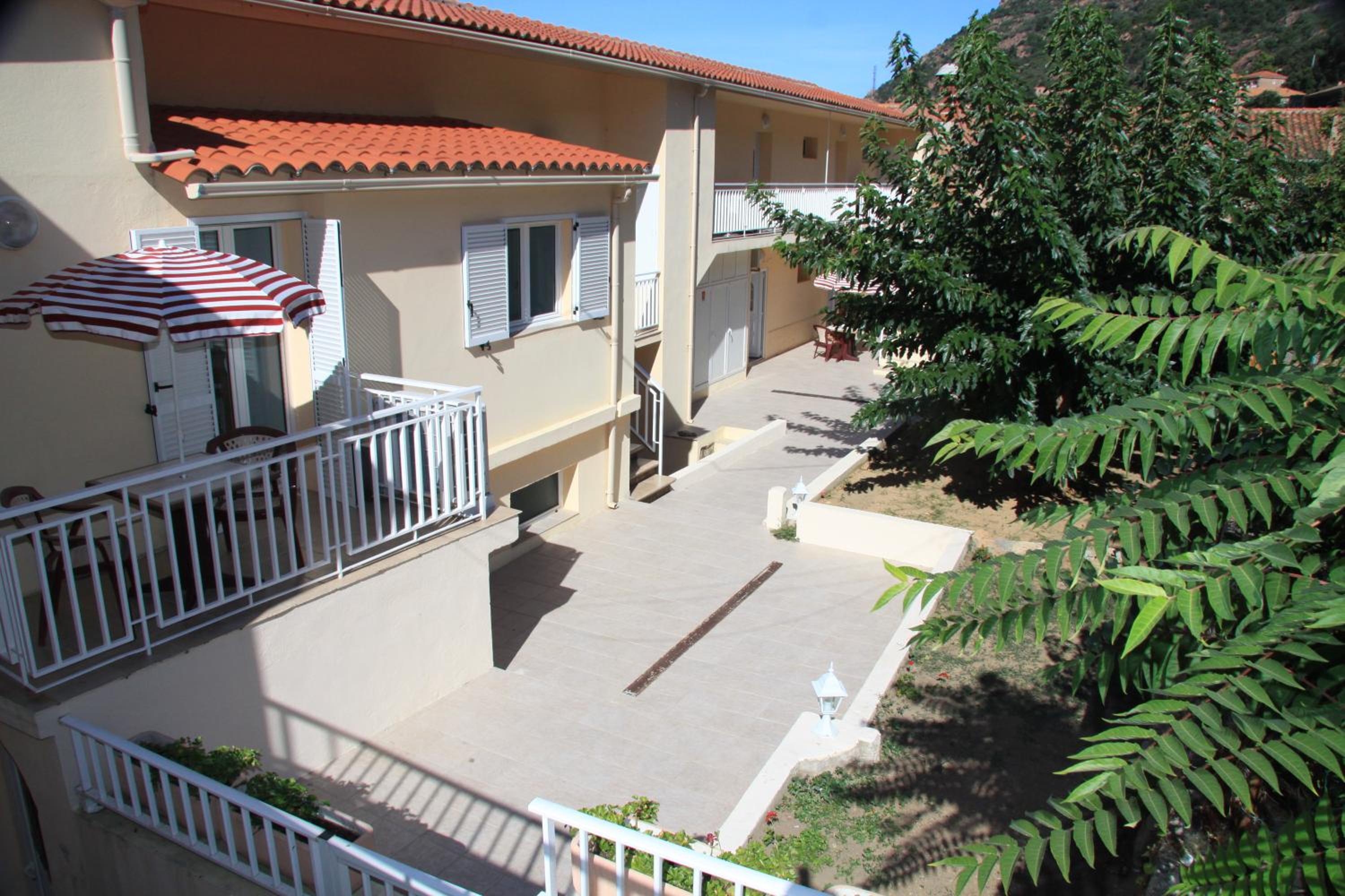 Duplex Apartment (4 Adults)