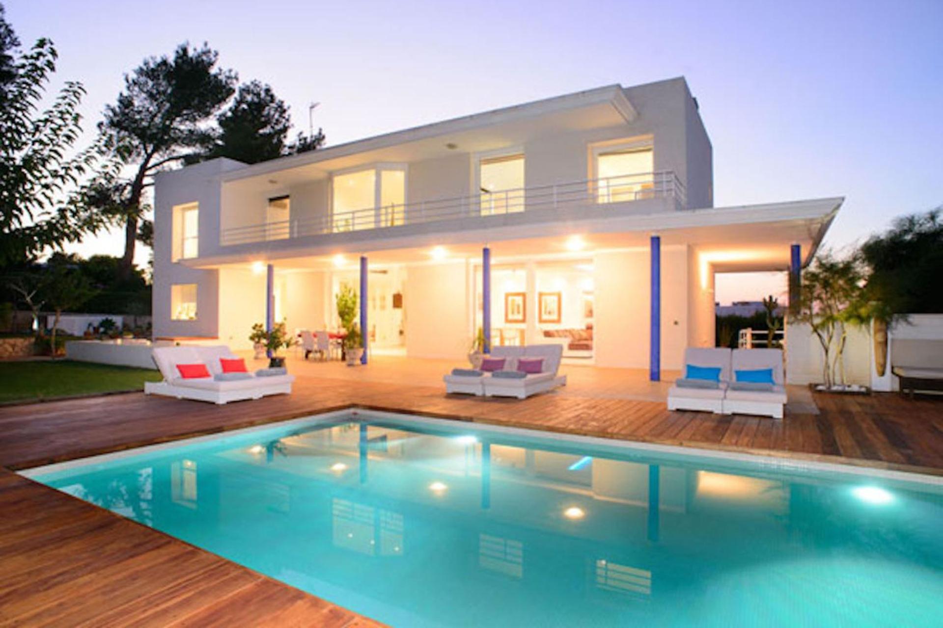 Villa photo 1