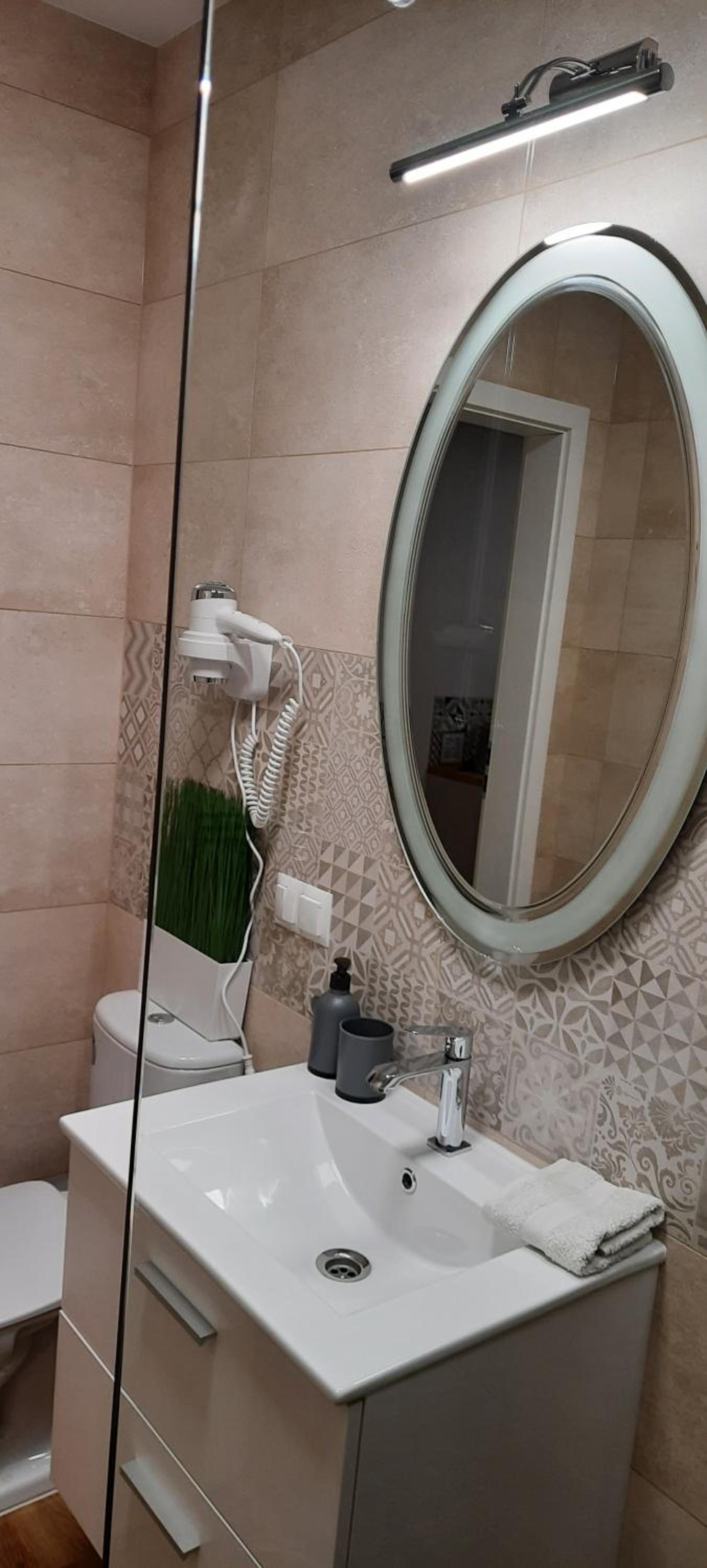 Studio Apartment - Photo 11