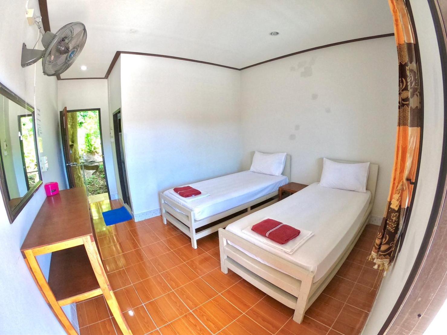 Standard Double Room with Fan - Photo 3
