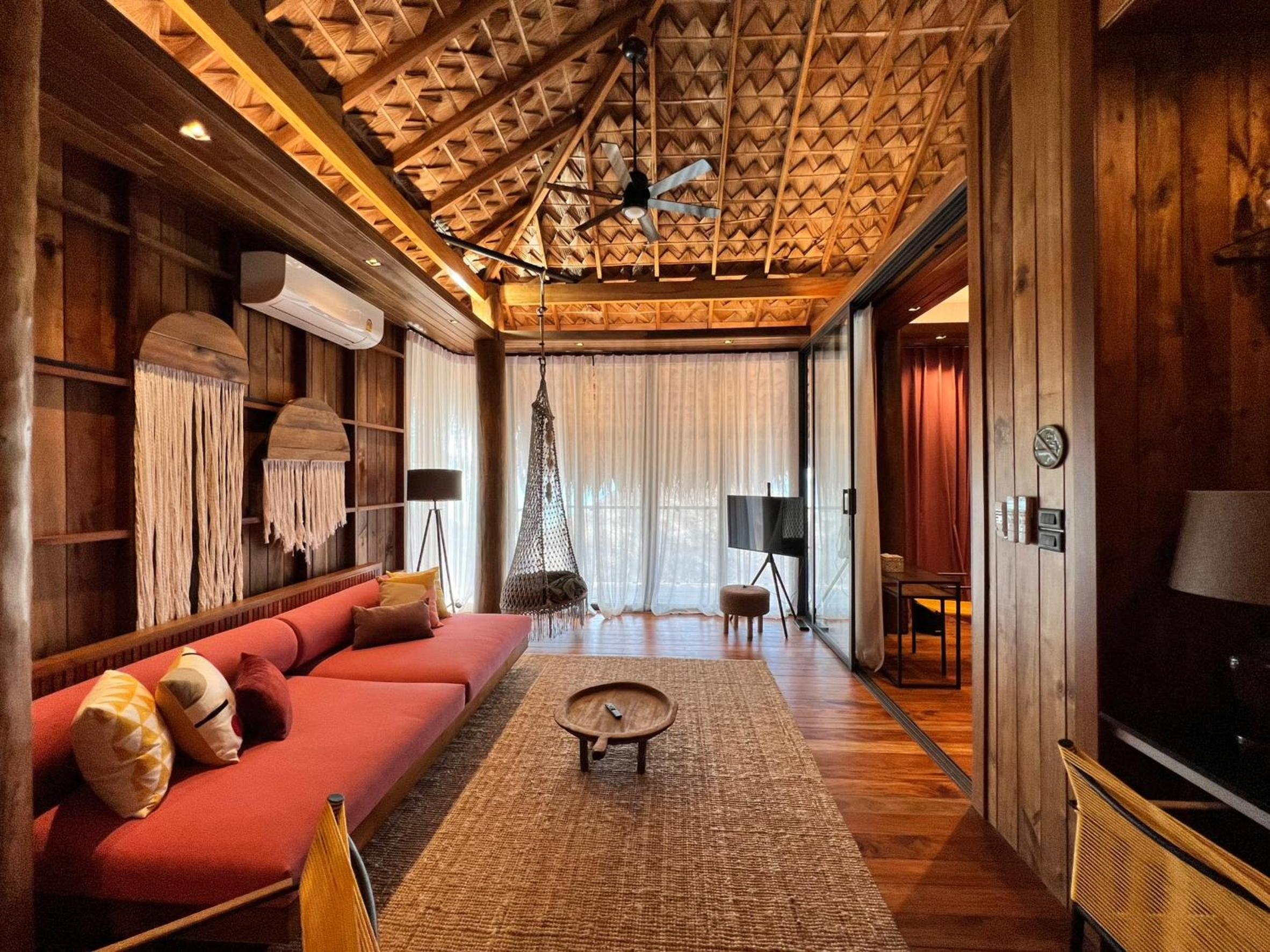 Villa with Sea View - Photo 7