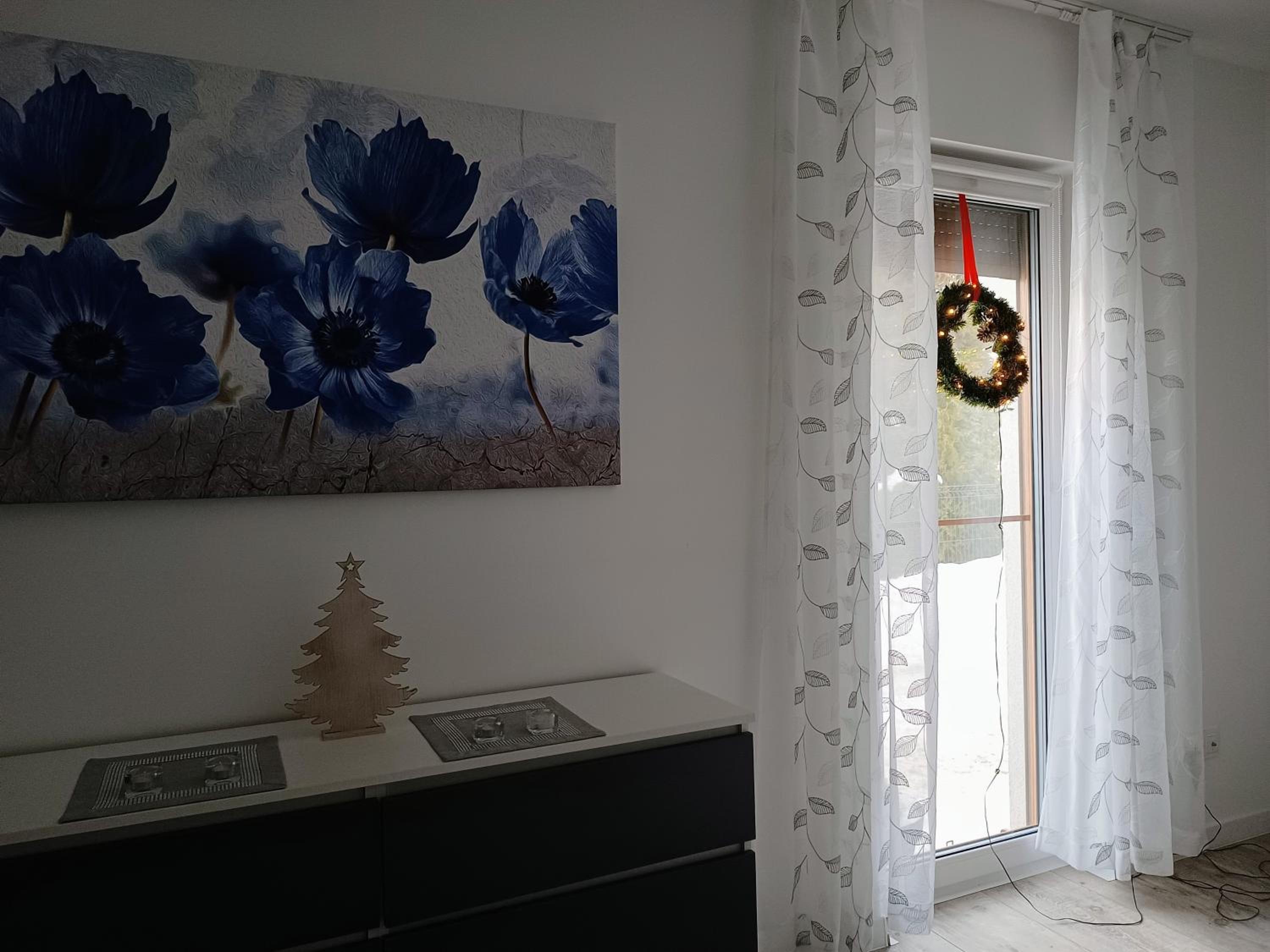 Apartment with Terrace - Photo 22