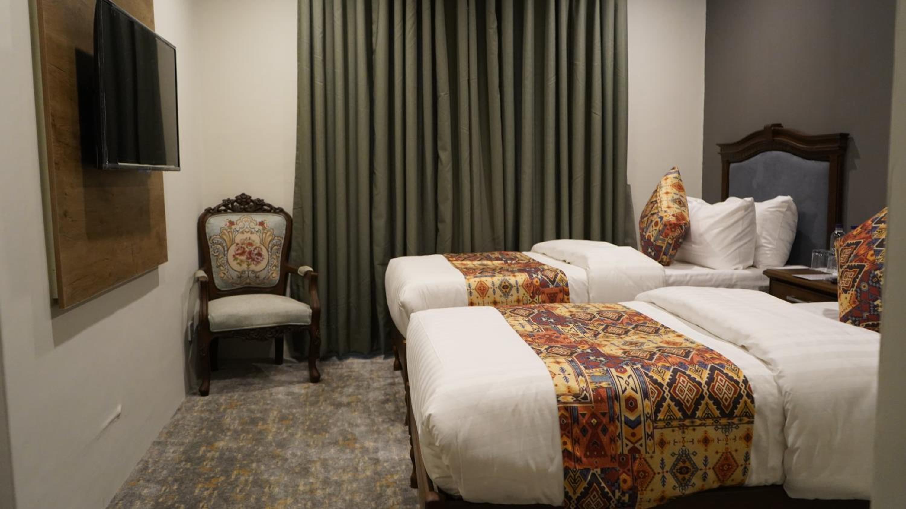 Standard Double Room - Photo 2