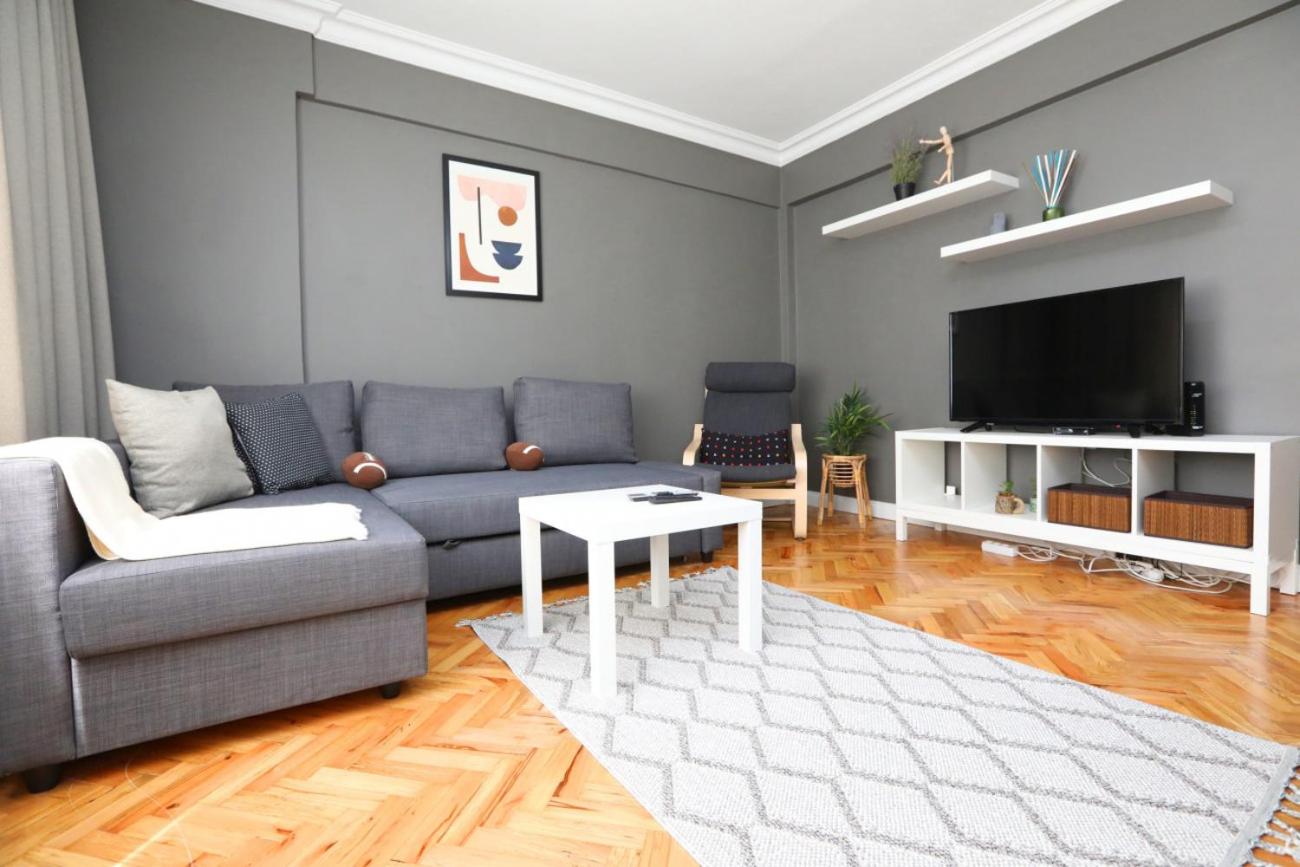 Apartment photo 1