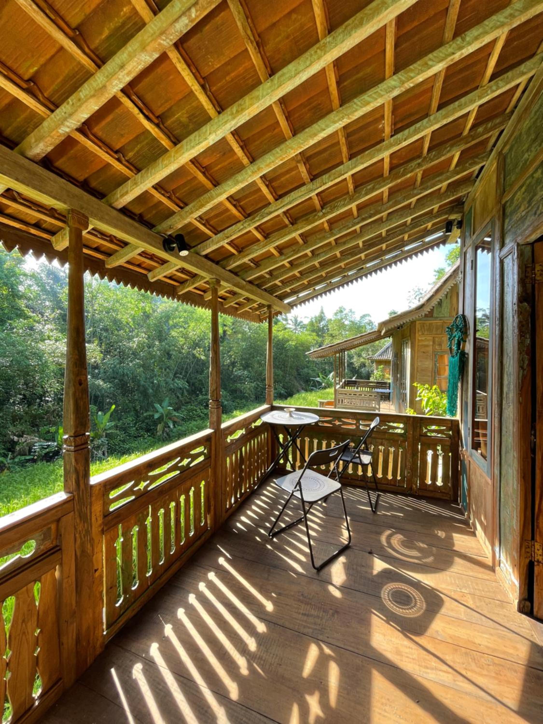 Bungalow with Garden View