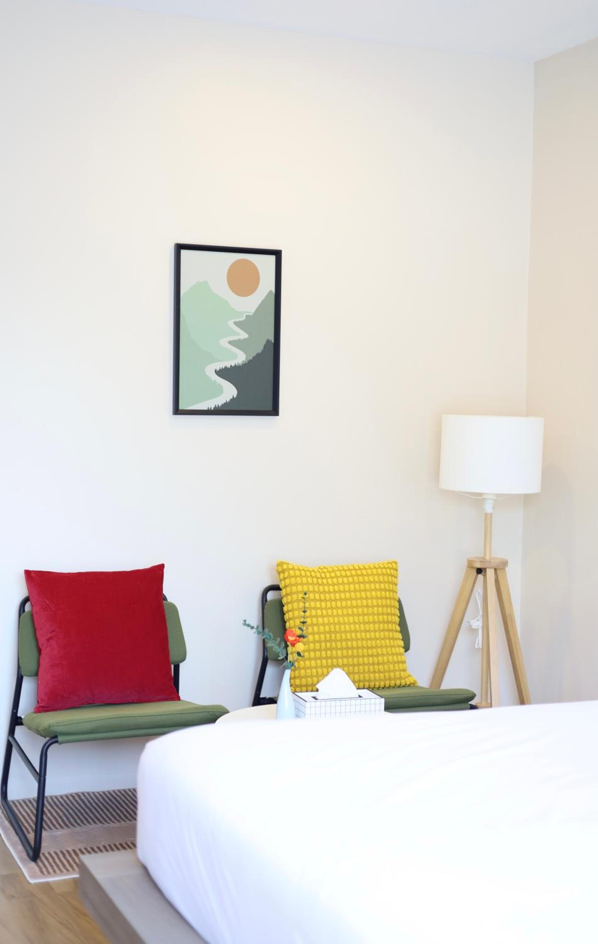 Large Double Room - Photo 9