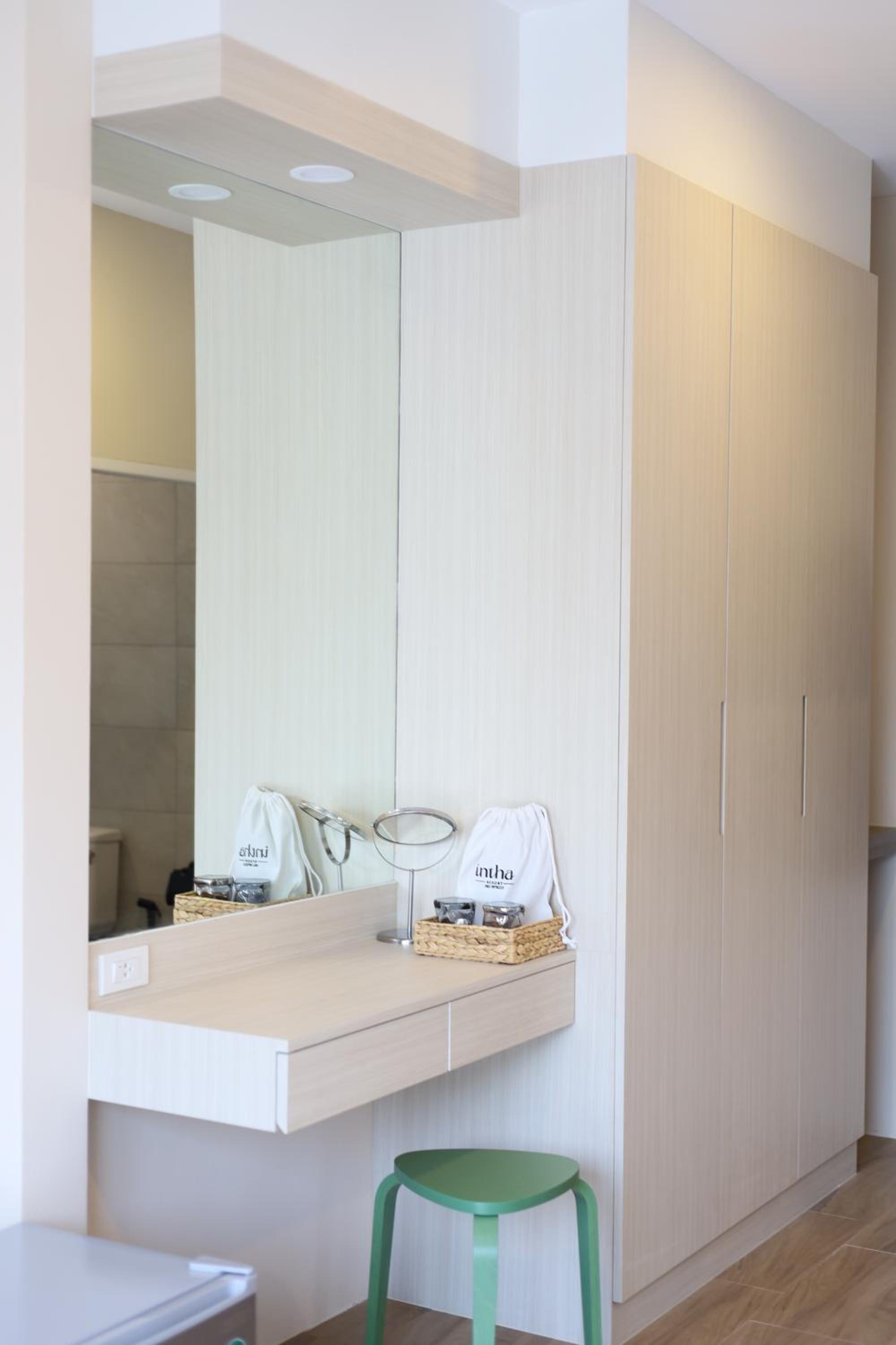 Large Double Room - Photo 6
