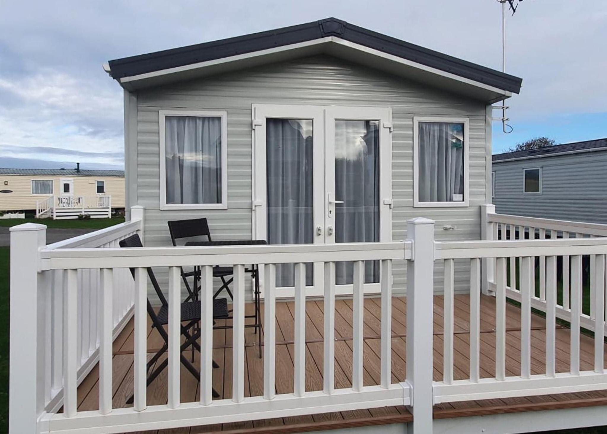 Mobile Home 2 photo 1