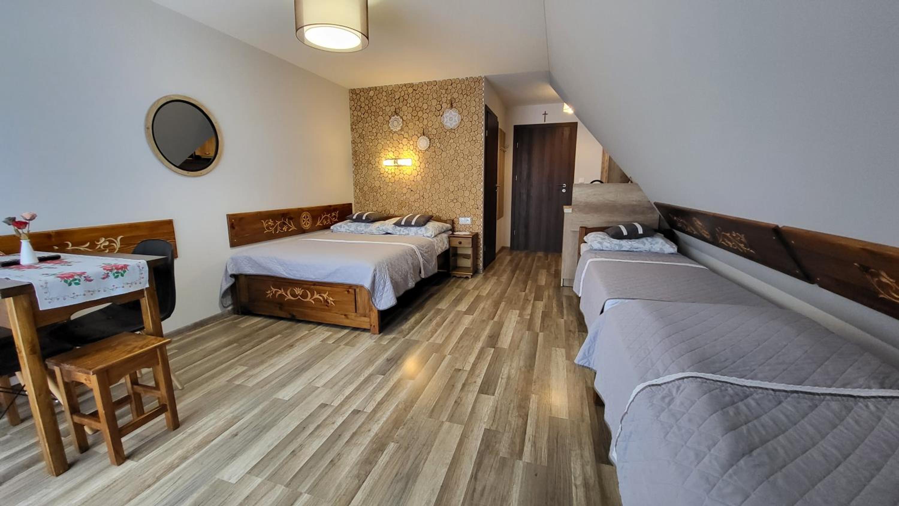 Quadruple Room with Mountain View photo 3