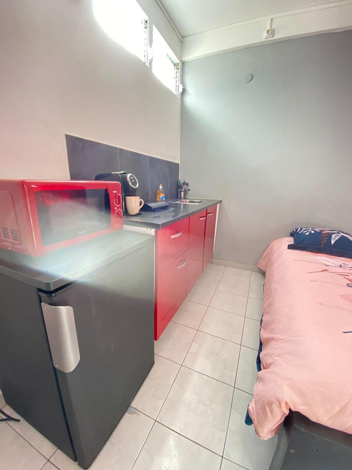 One-Bedroom Apartment - Photo 1