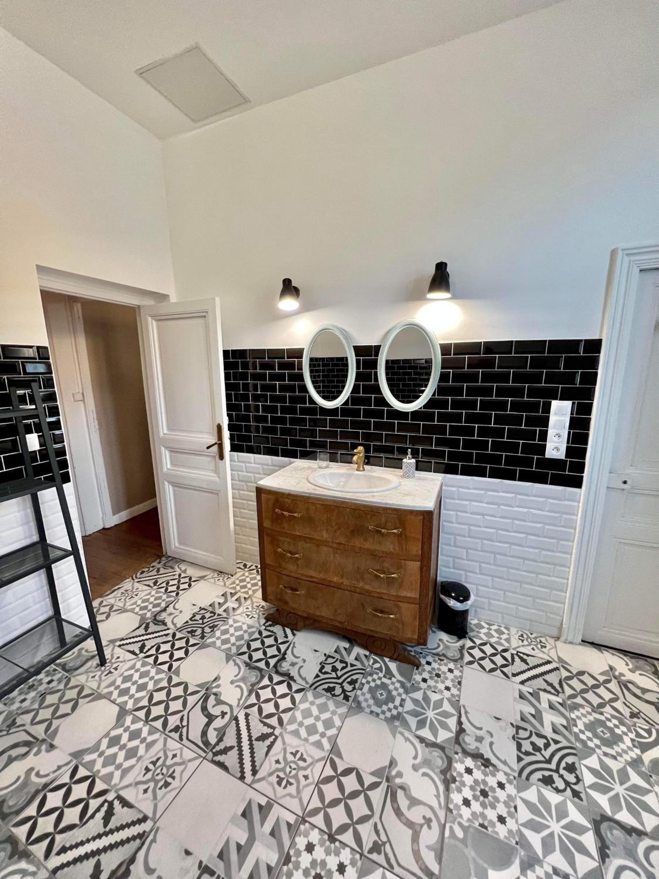 Deluxe Family Suite photo 3