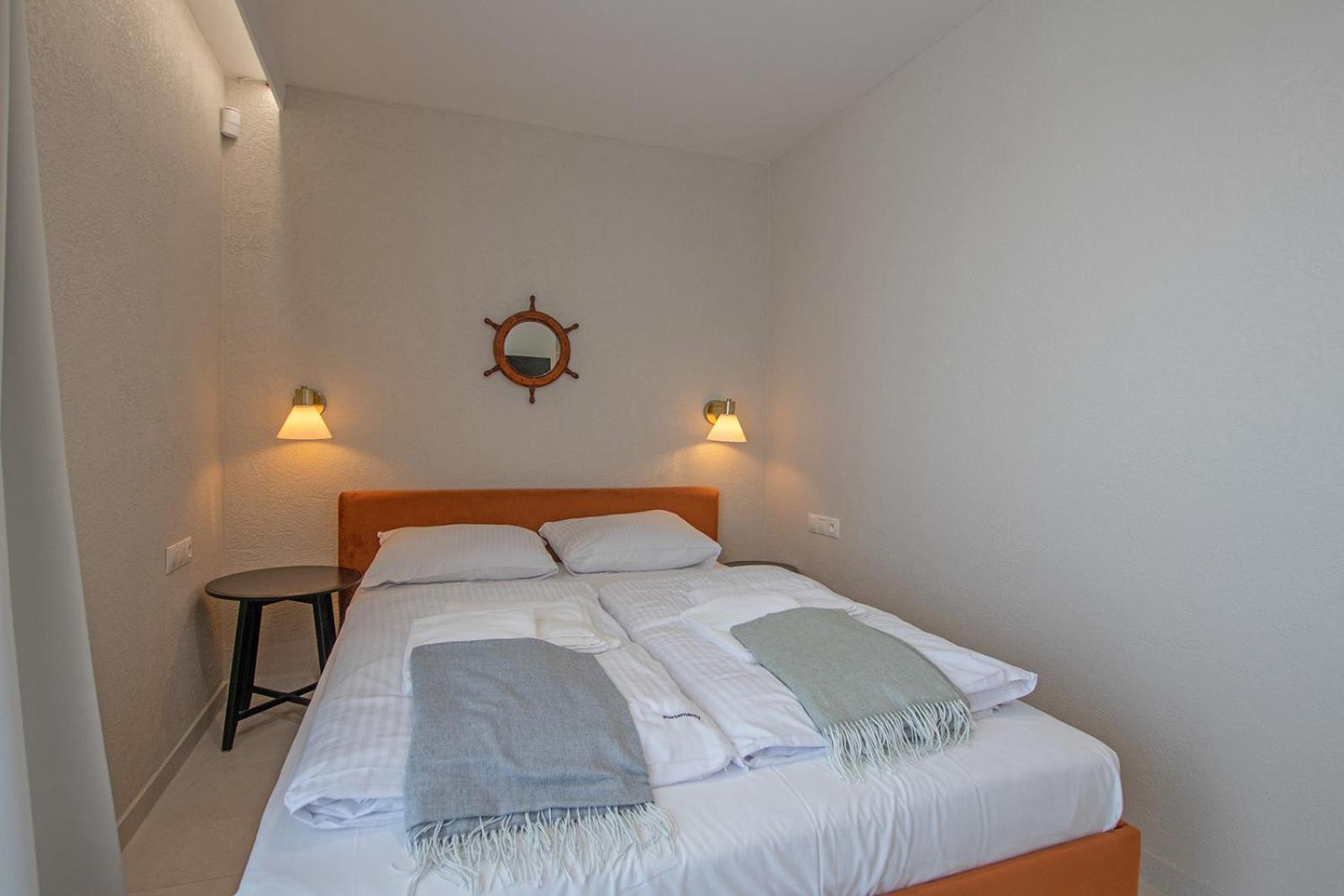 Apartment with Balcony photo 1