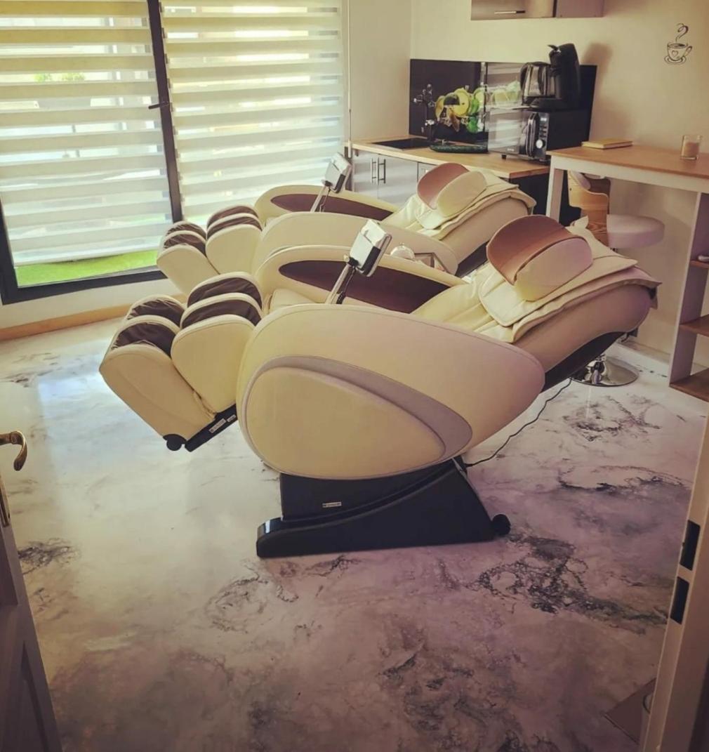 King Room with Spa Bath