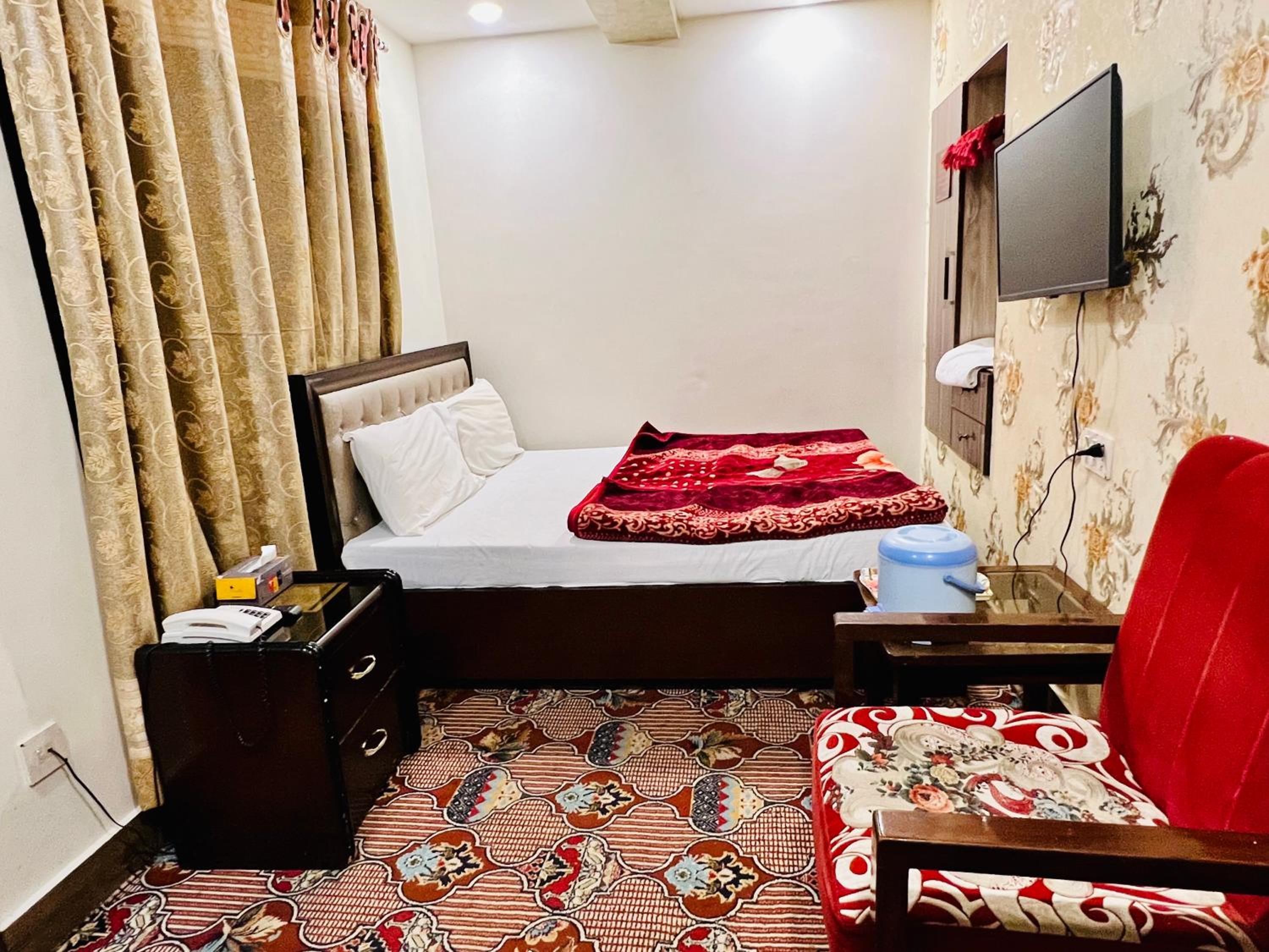 Budget Single Room photo 2
