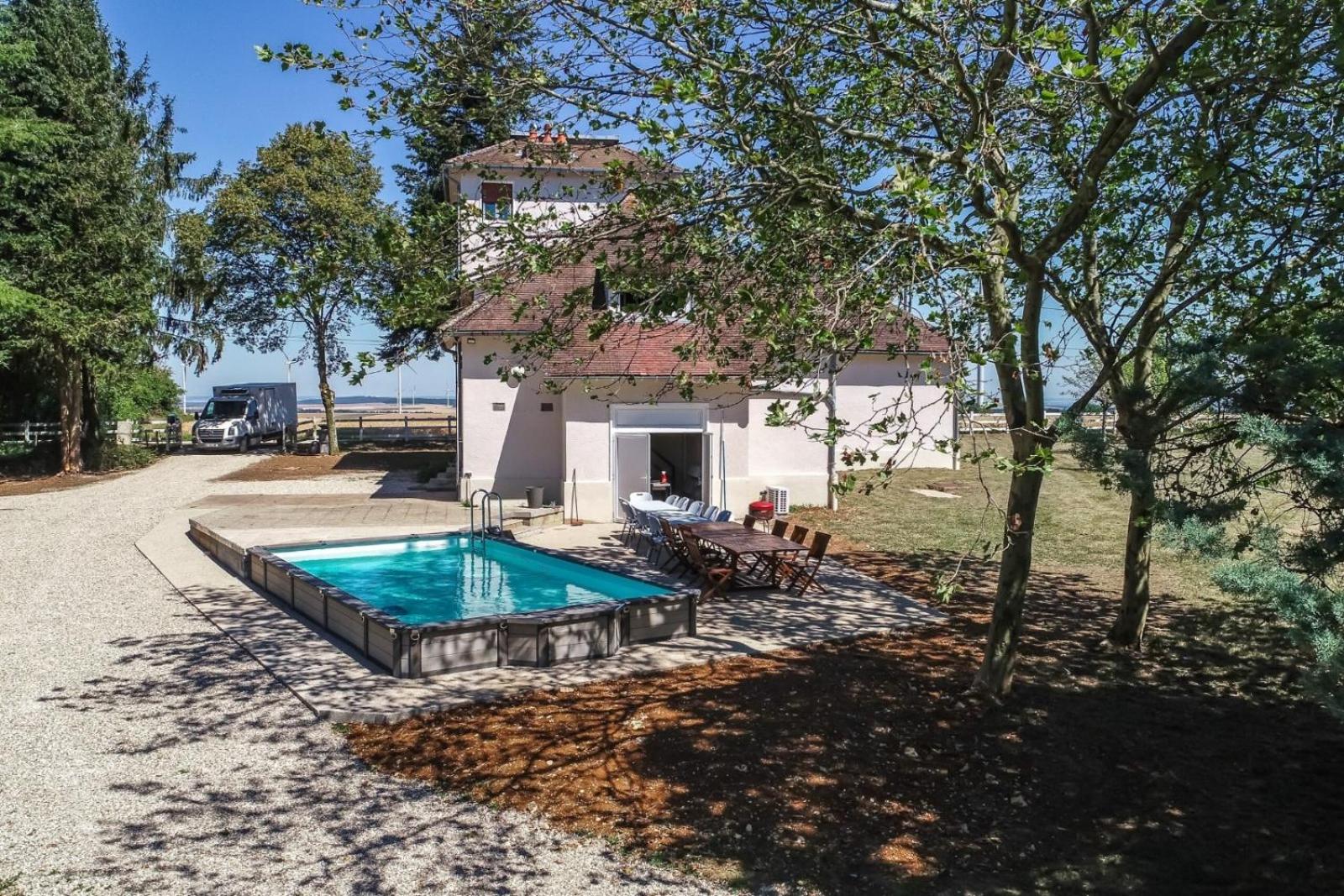 Villa photo 2