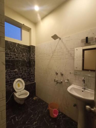 Comfort Triple Room with Shower photo 3