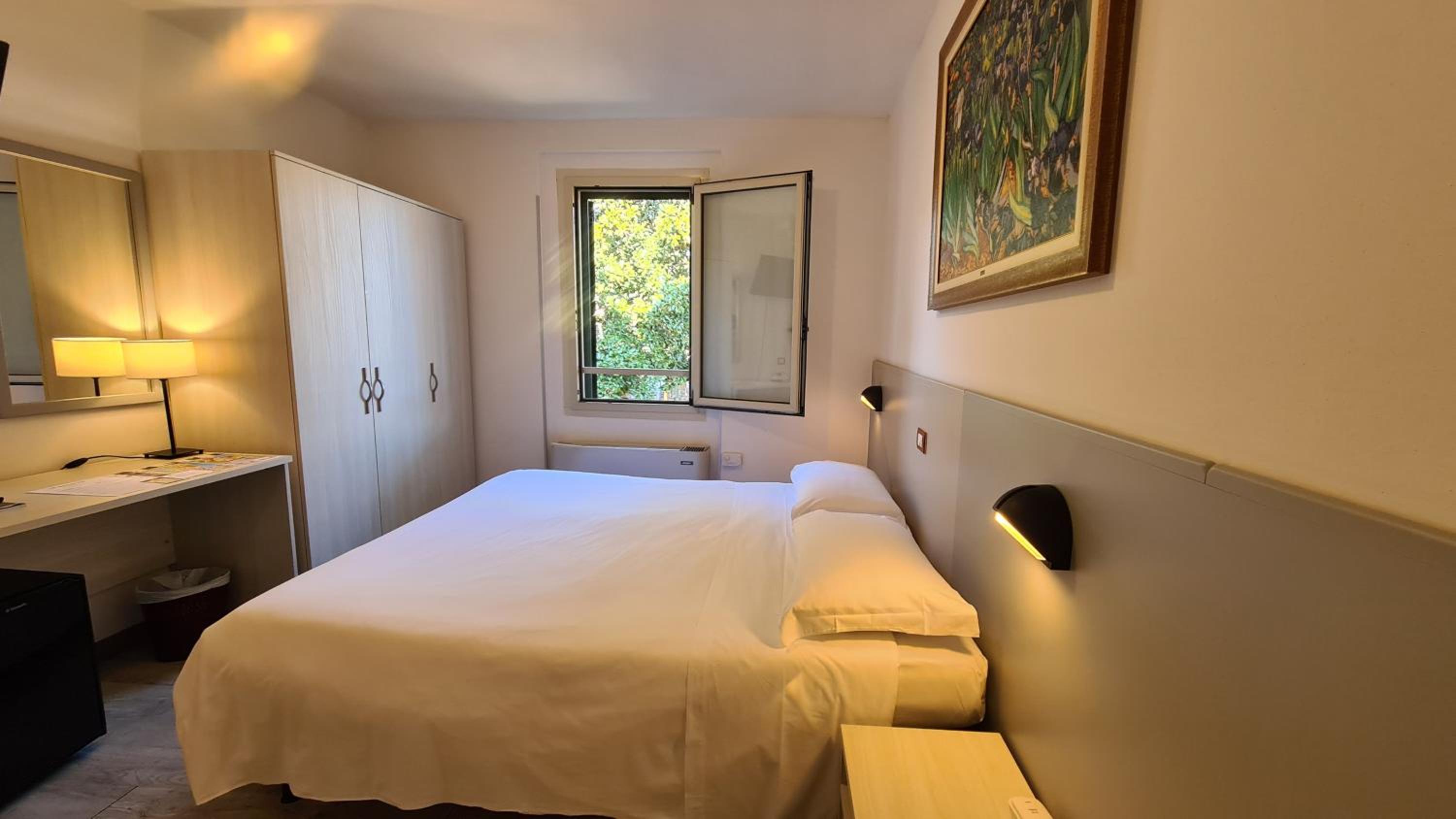 Standard Double Room - Annex photo 3