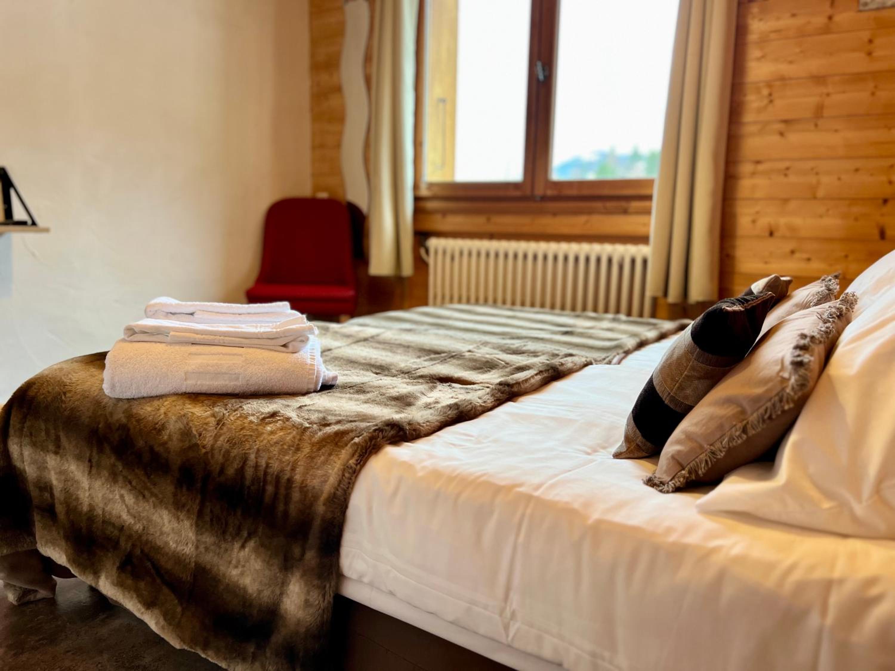 Twin Room with City View photo 2